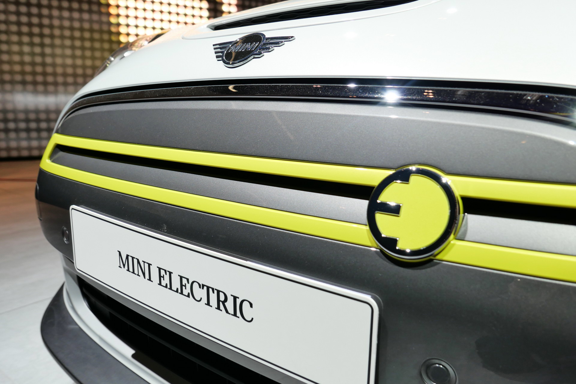 2020 Mini Cooper SE EV Drove From Munich To Frankfurt For Its World Debut