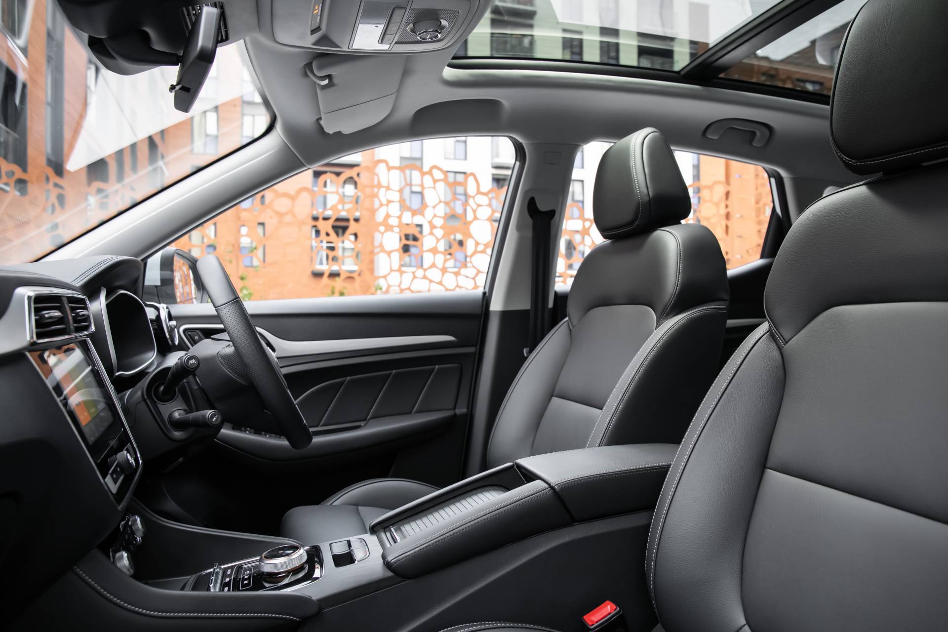 MG Racks Up 2,000 Orders For ZS EV, Extends Discounts To Next 1,000 Buyers