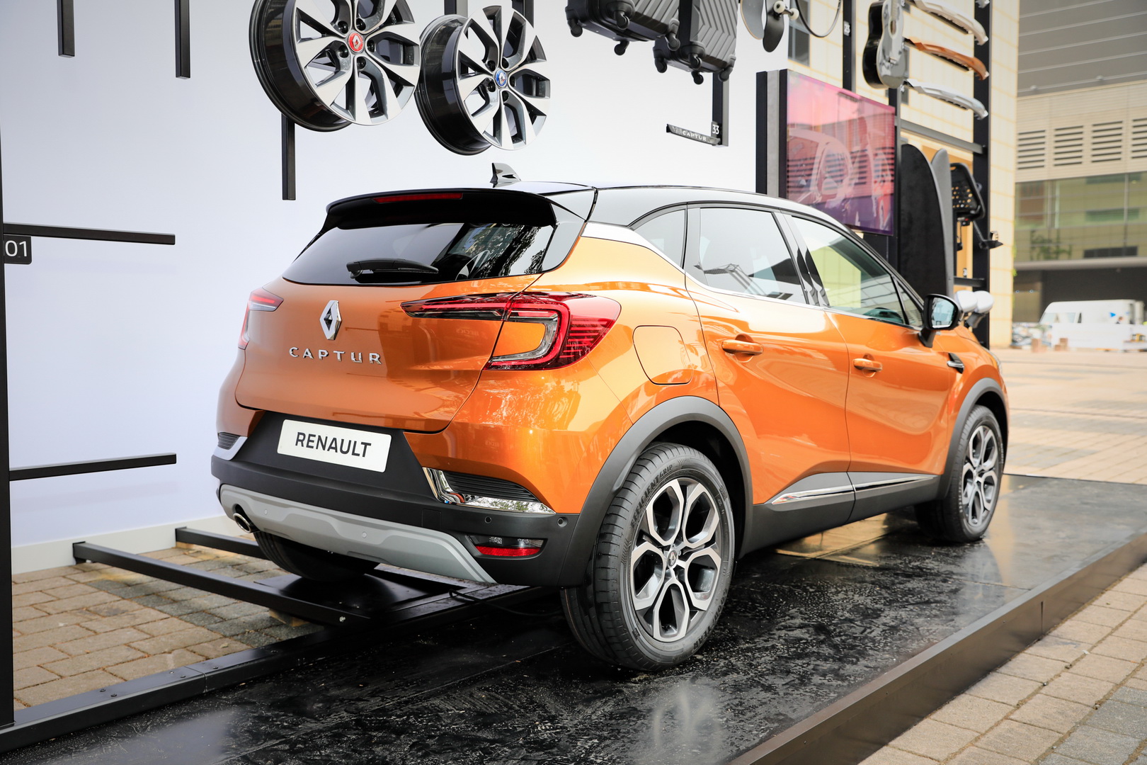All-New 2020 Renault Captur Wants To Rule Its Niche, Will Soon Add A PHEV To Its Arsenal