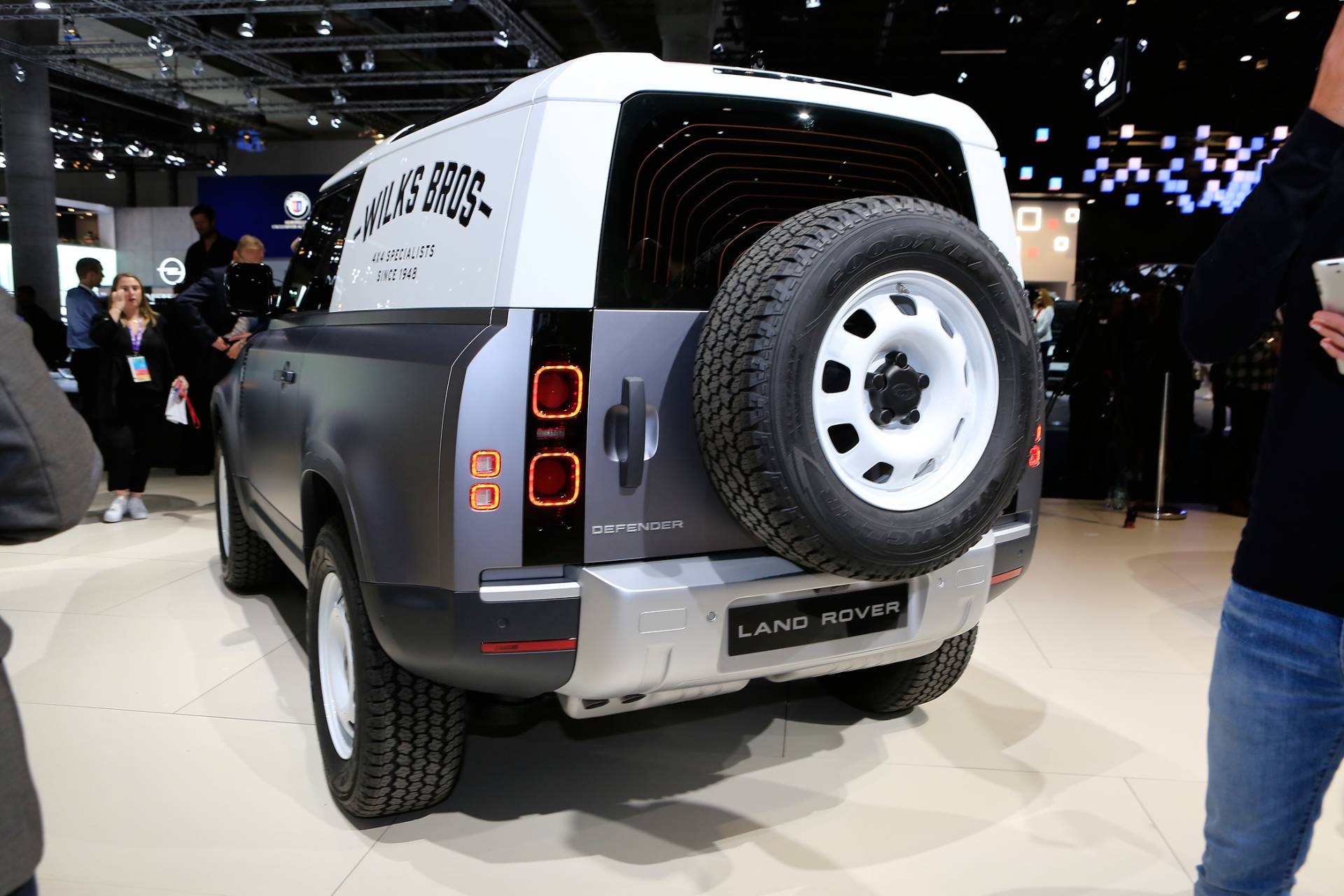 2020 Land Rover Defender Yours From $50,925 In The U.S., £45,240 In Britain
