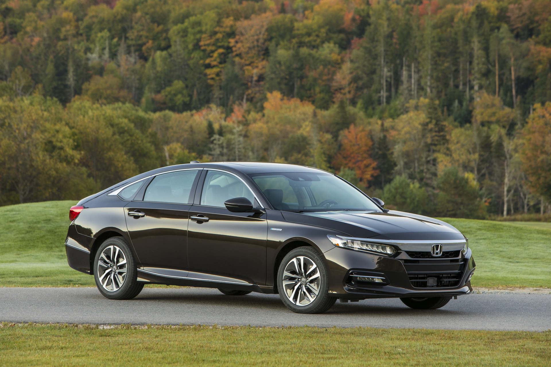 2020 Honda Accord Hybrid Priced From $26,400, Returns 48 MPG Combined