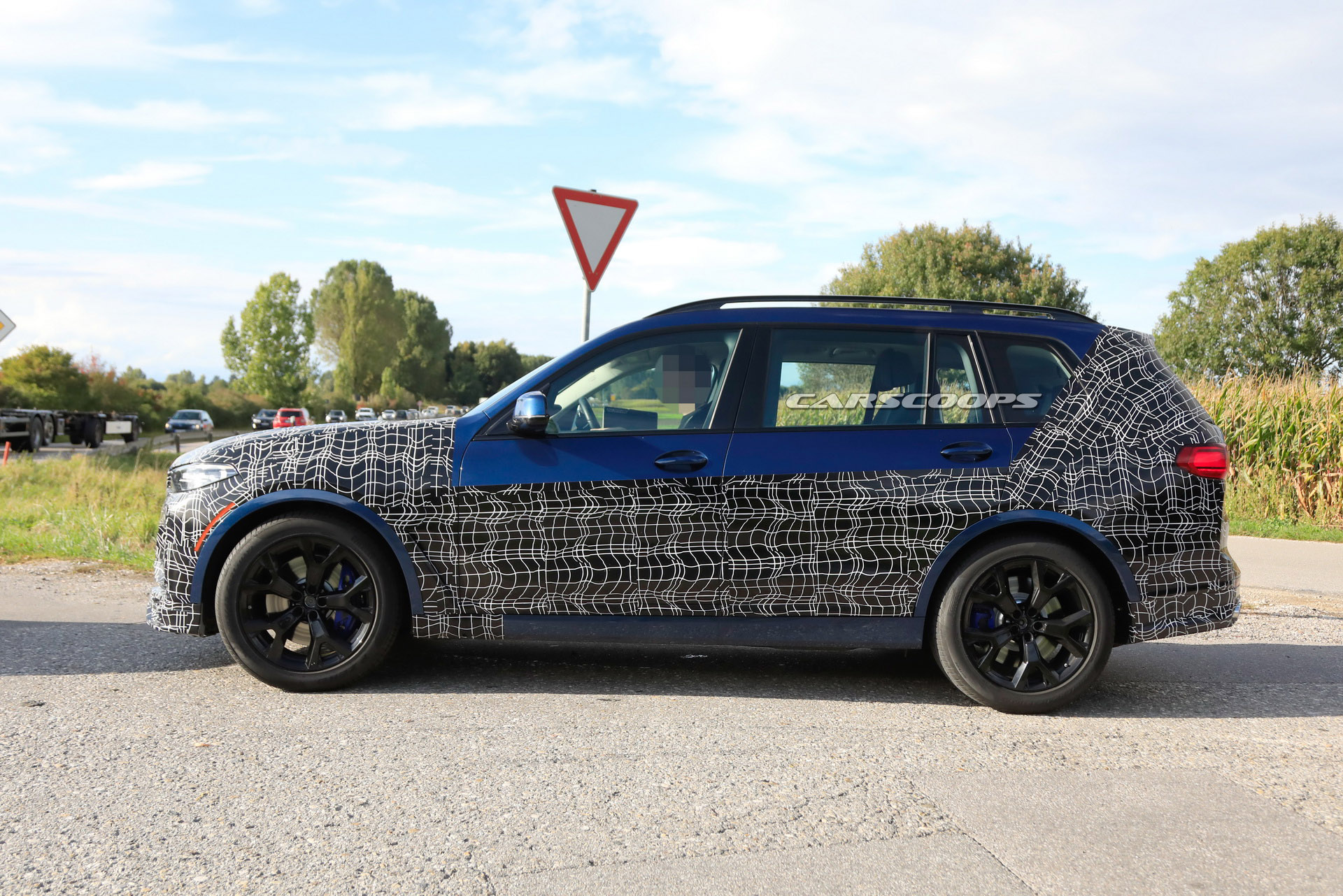 2020 Alpina XB7 Spotted Wearing Full Production Body