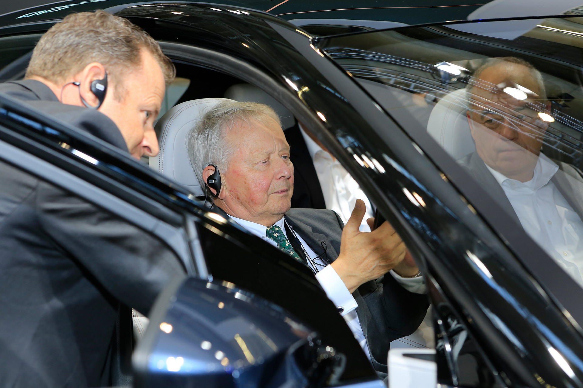 Production Byton M-Byte EV Retains Ginormous 48-Inch Digital Dash, Starts At €45,000