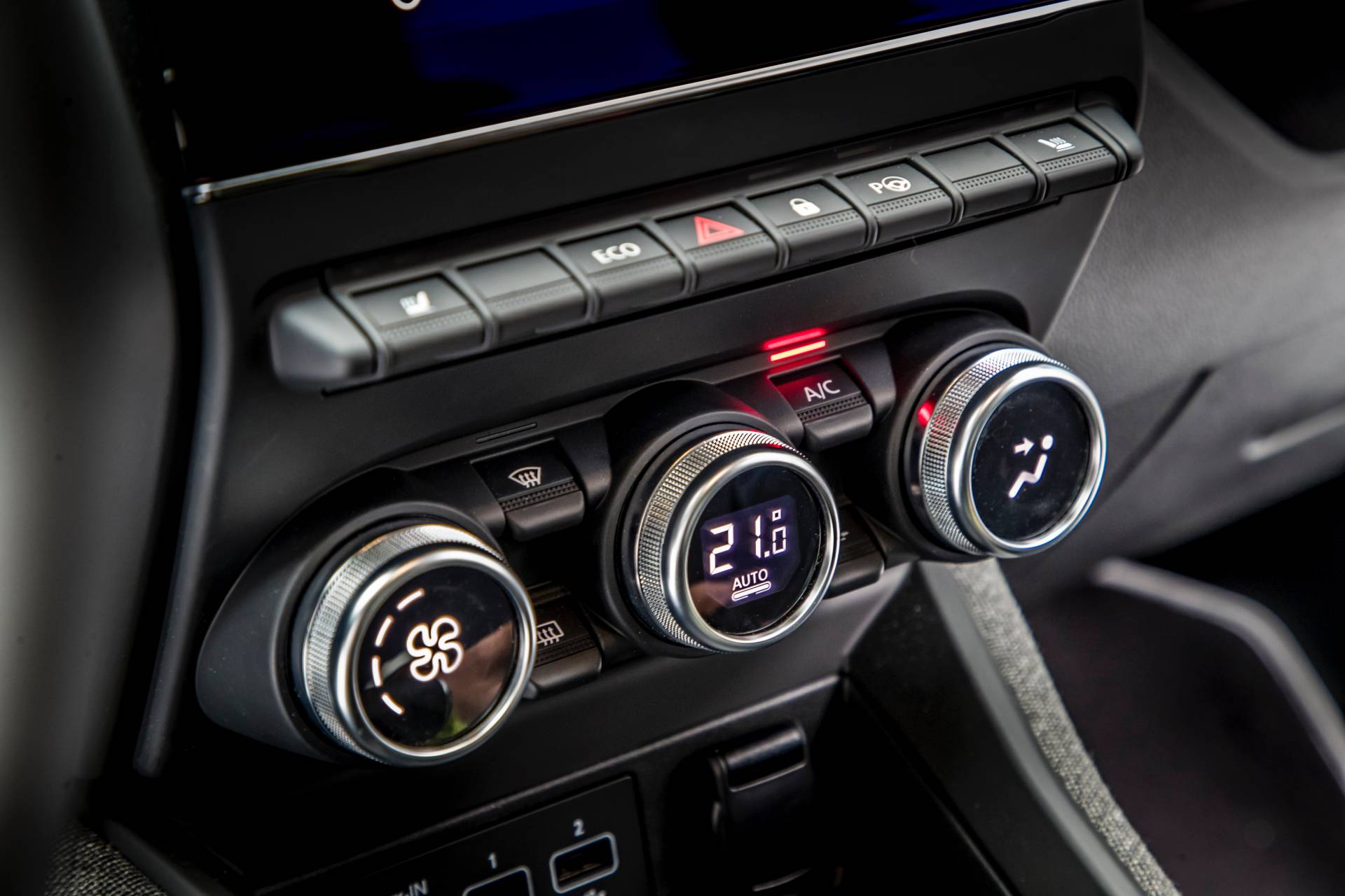 UK’s 2020 Renault Zoe Priced From £25,670, Or £18,670 With Battery Lease