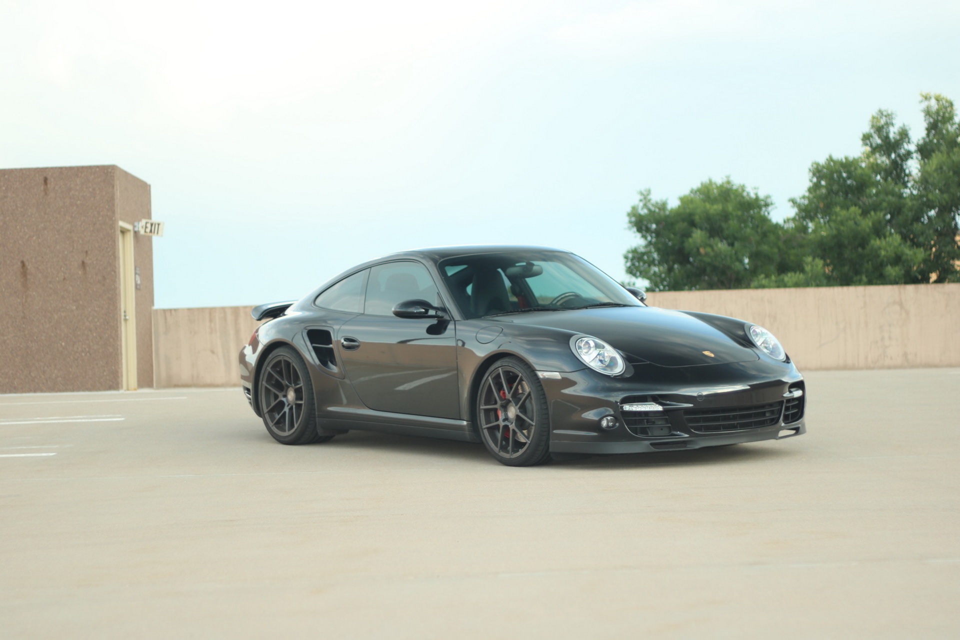 2007 Porsche 911 Turbo Wants To Entice You With Its 6-Speed Manual And Carbon Package