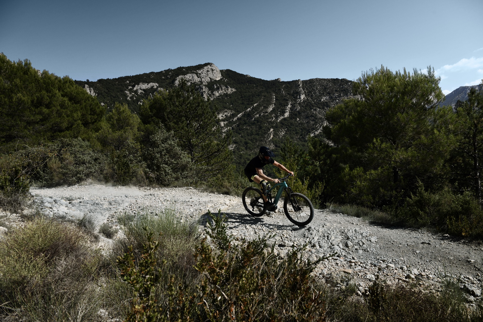 Peugeot Boxer 4×4 Concept Is One Rugged Camper Van