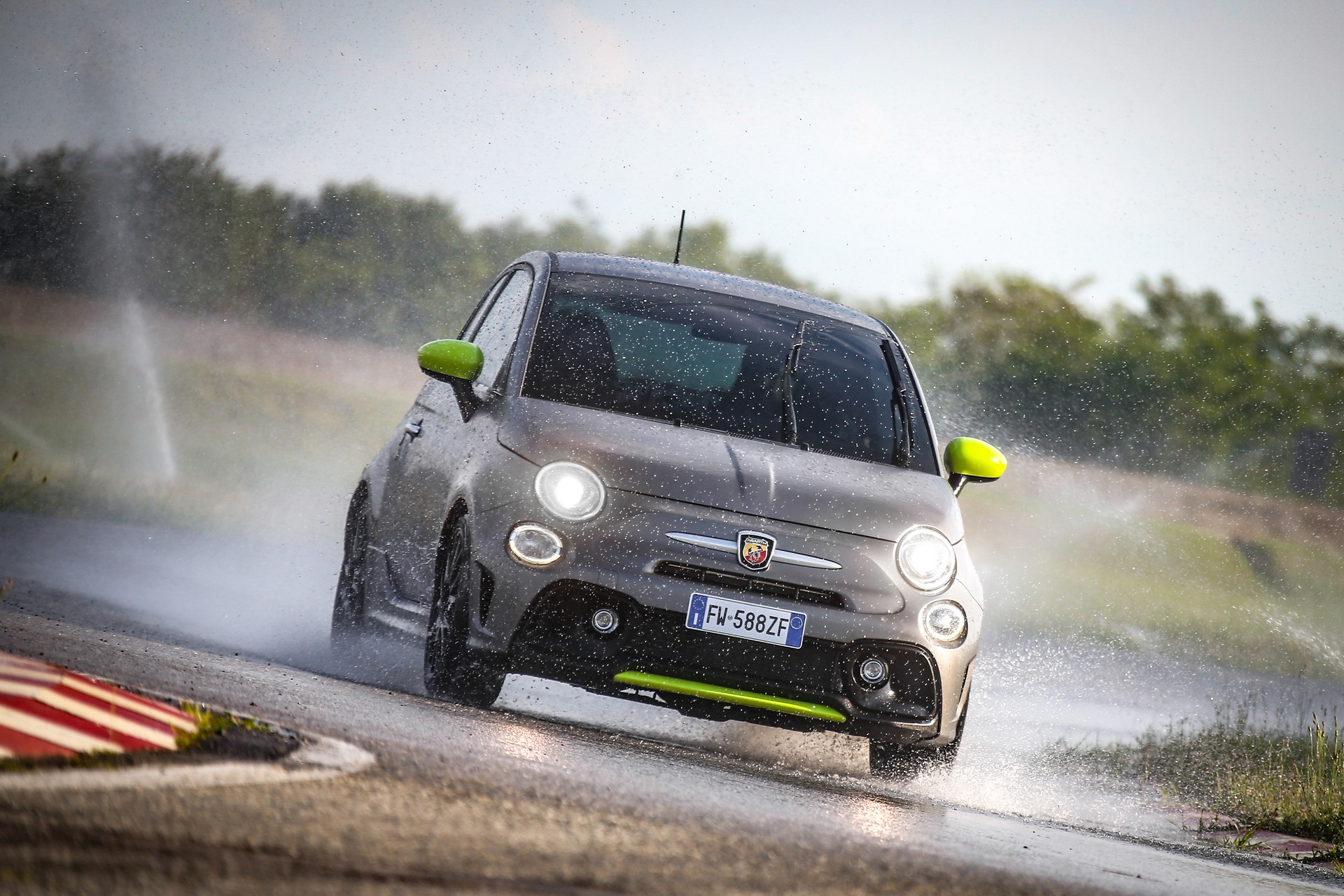 New Abarth 595 Pista Packs 165 PS In A More Focused Chassis