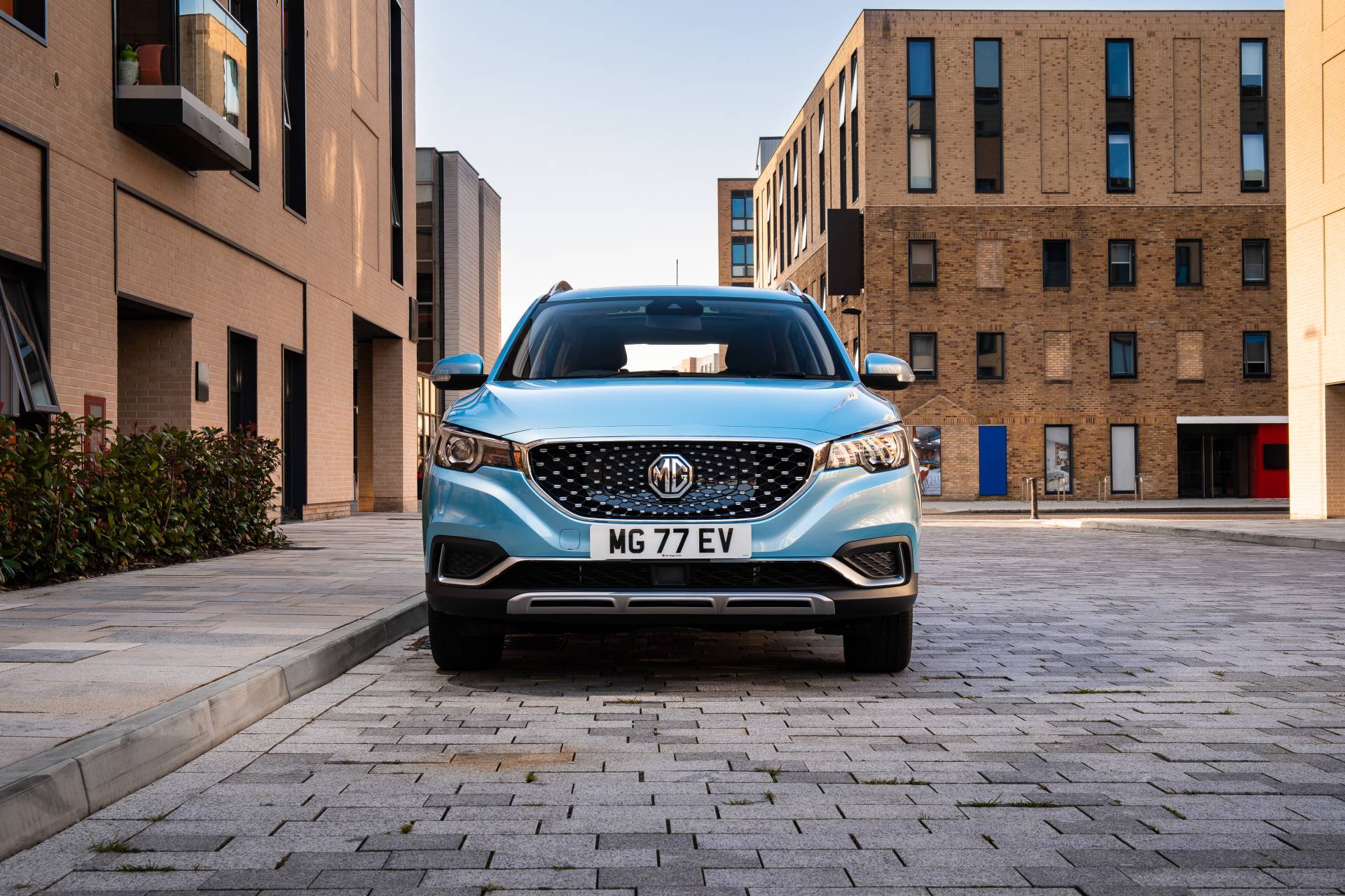 MG Racks Up 2,000 Orders For ZS EV, Extends Discounts To Next 1,000 Buyers