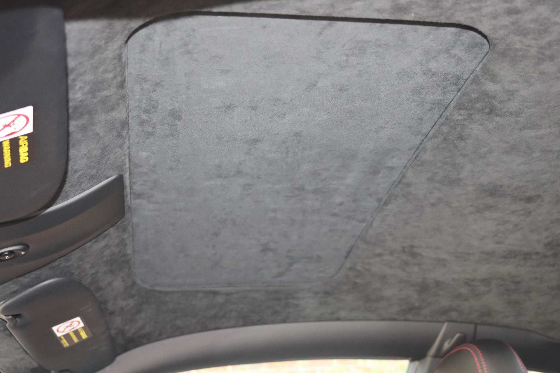 2007 Porsche 911 Turbo Wants To Entice You With Its 6-Speed Manual And Carbon Package