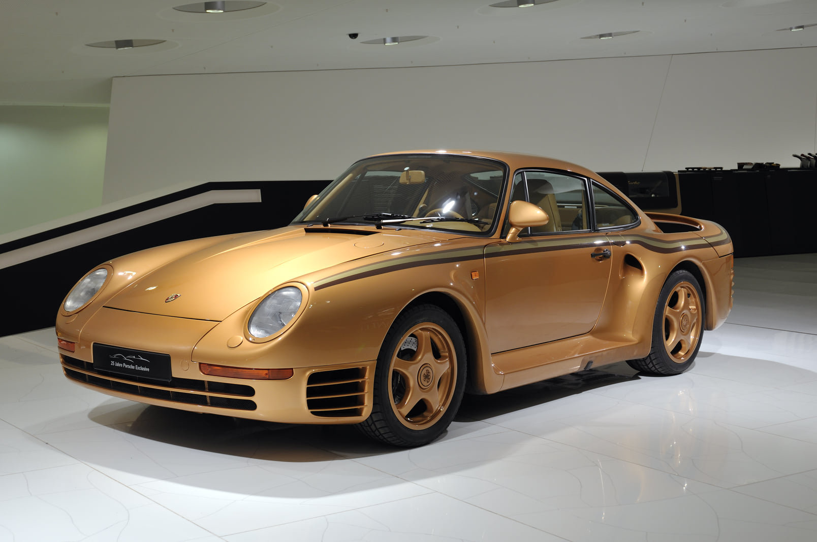 Porsche Exclusive Built Seven Unique 959s For A Sheikh, Including This Golden One