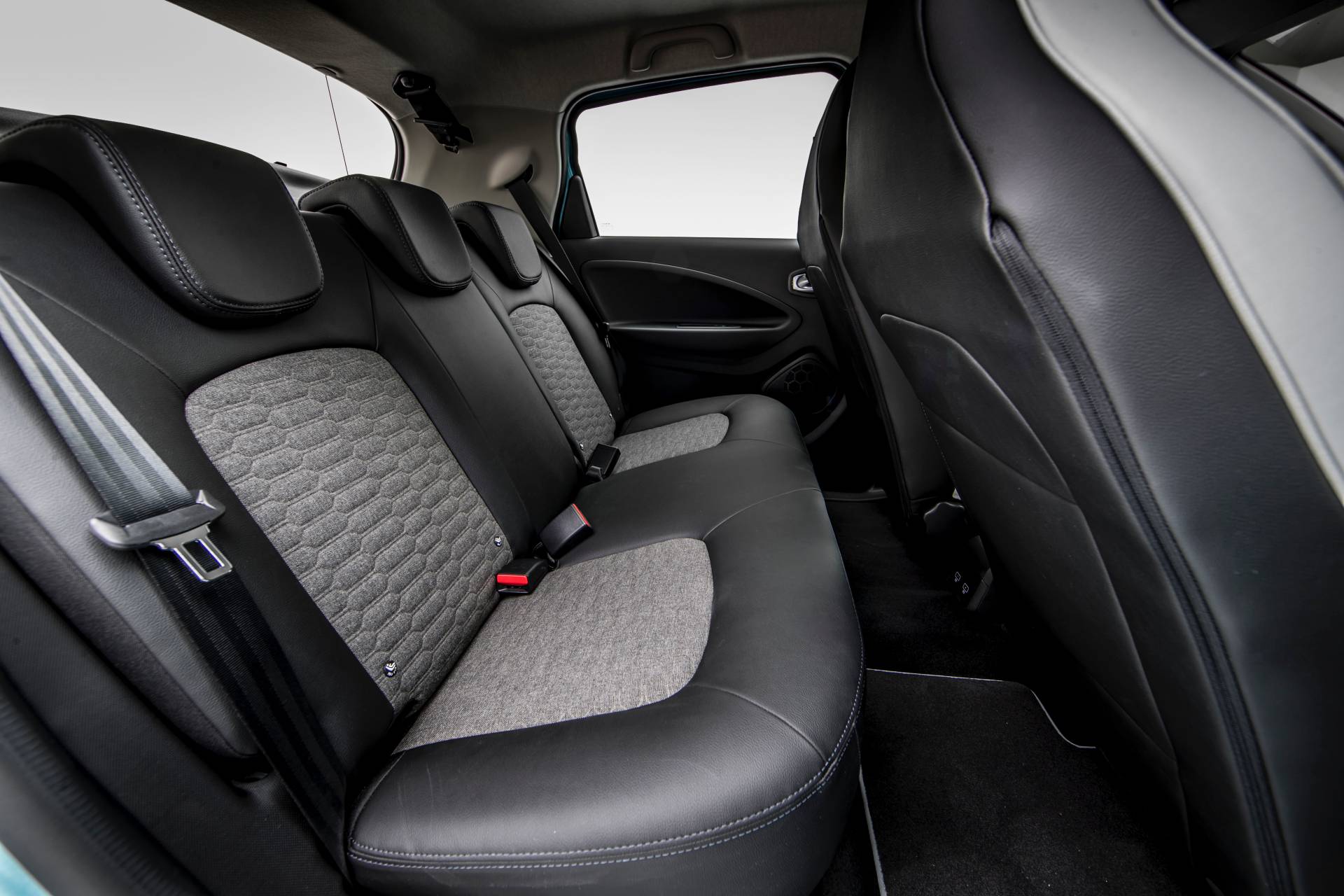 UK’s 2020 Renault Zoe Priced From £25,670, Or £18,670 With Battery Lease