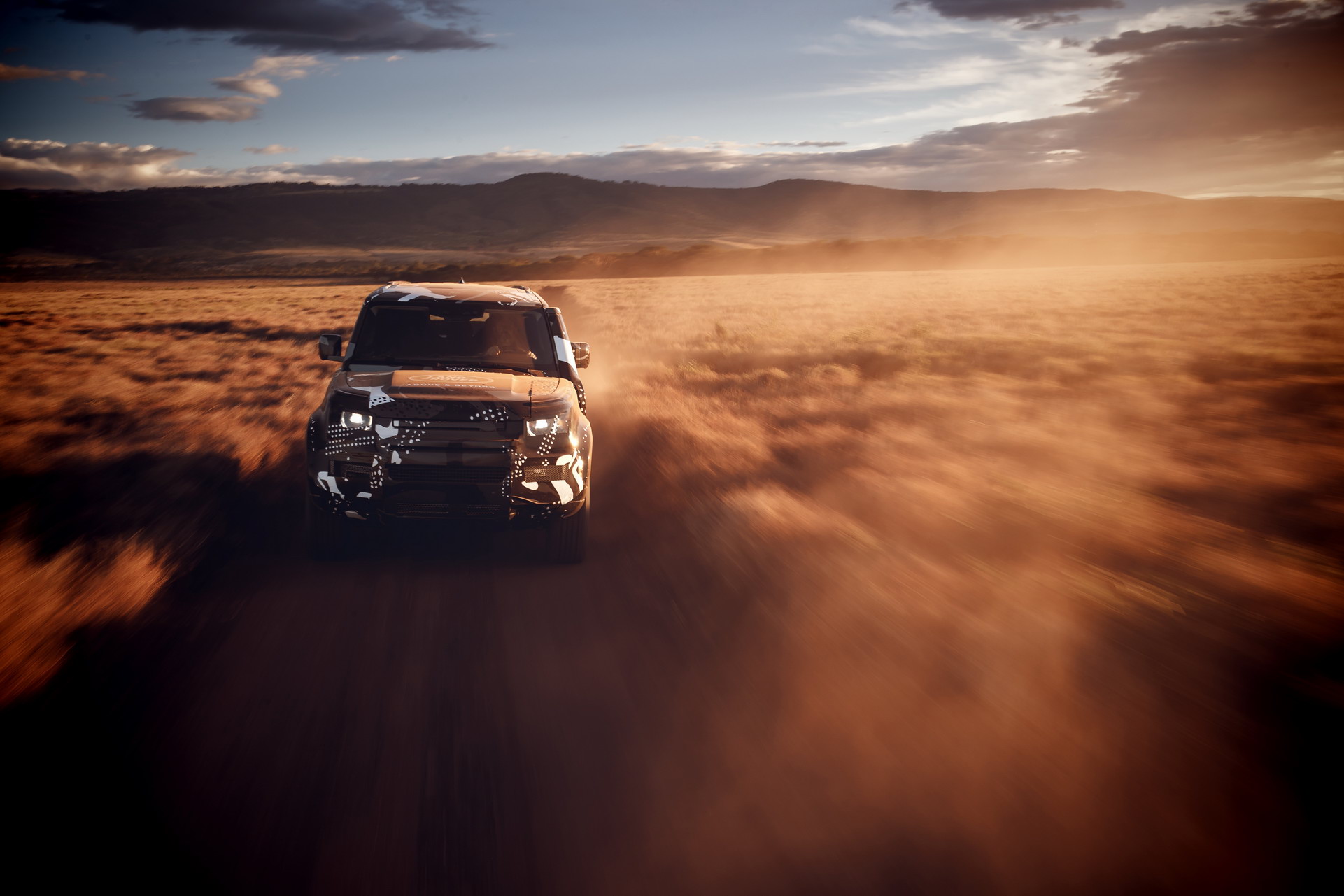 2020 Land Rover Defender Reborn As A Modern 4×4 With Advanced Tech