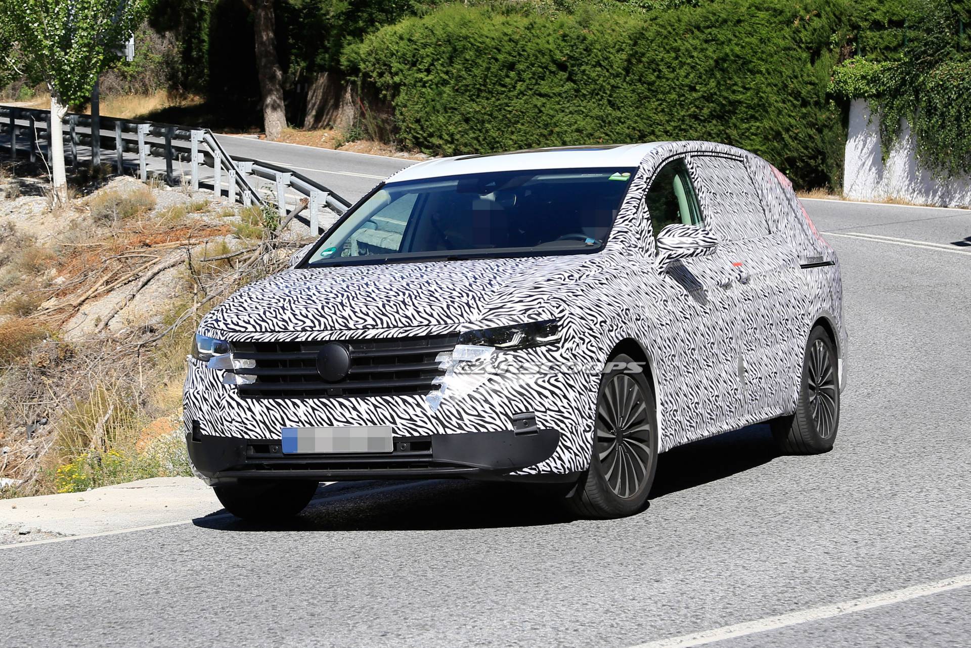 VW’s Massive 2020 Viloran Minivan For China Spotted Testing In Europe