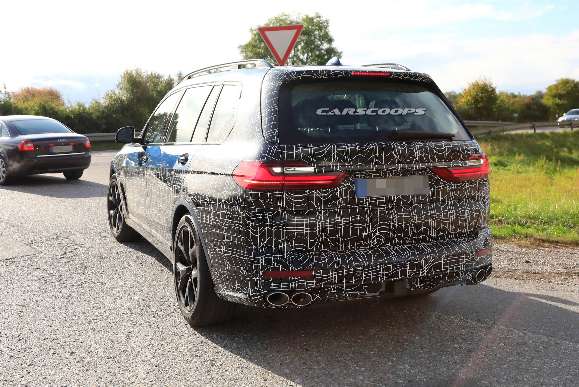 2020 Alpina XB7 Spotted Wearing Full Production Body