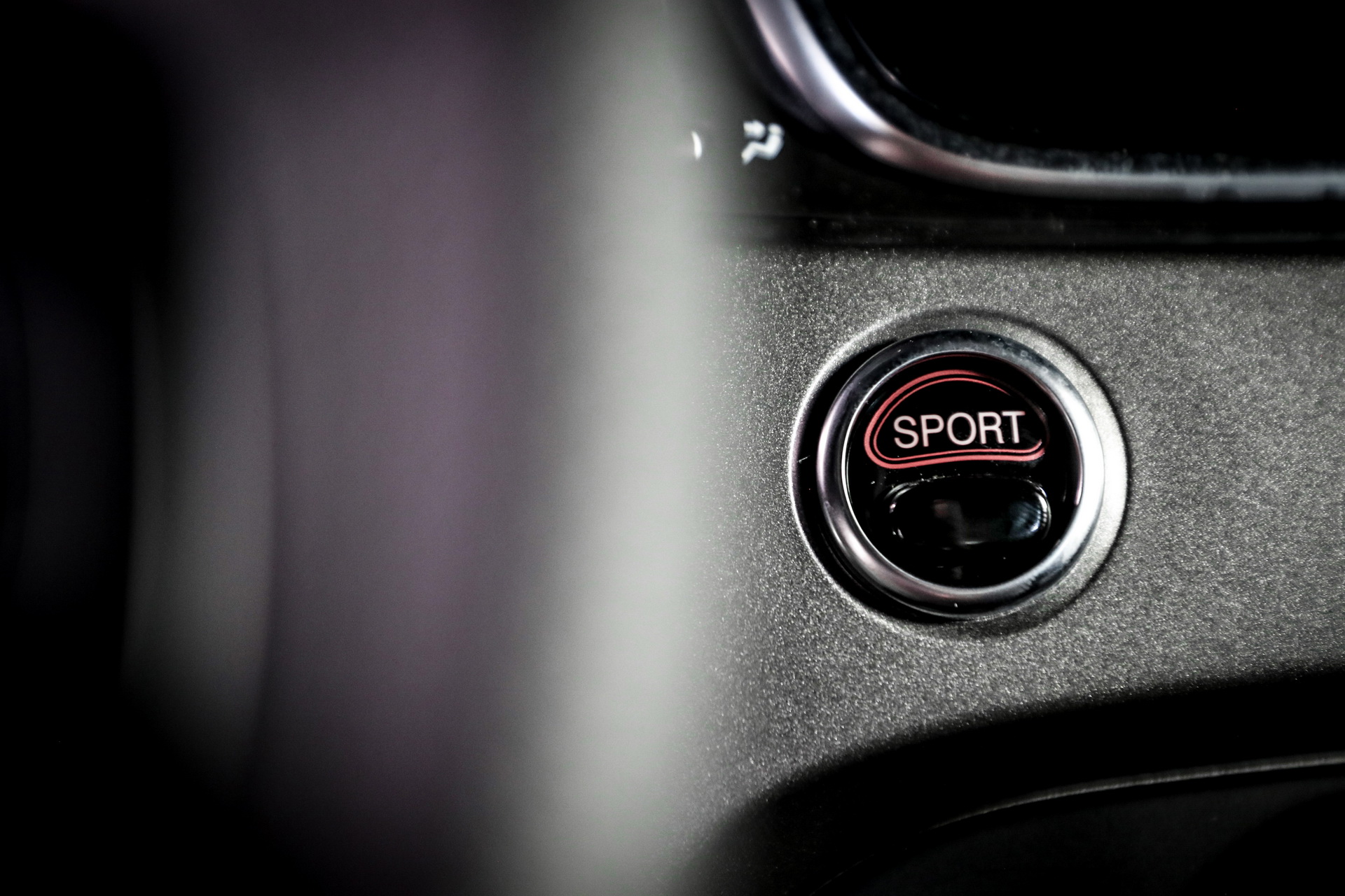 New Abarth 595 Pista Packs 165 PS In A More Focused Chassis