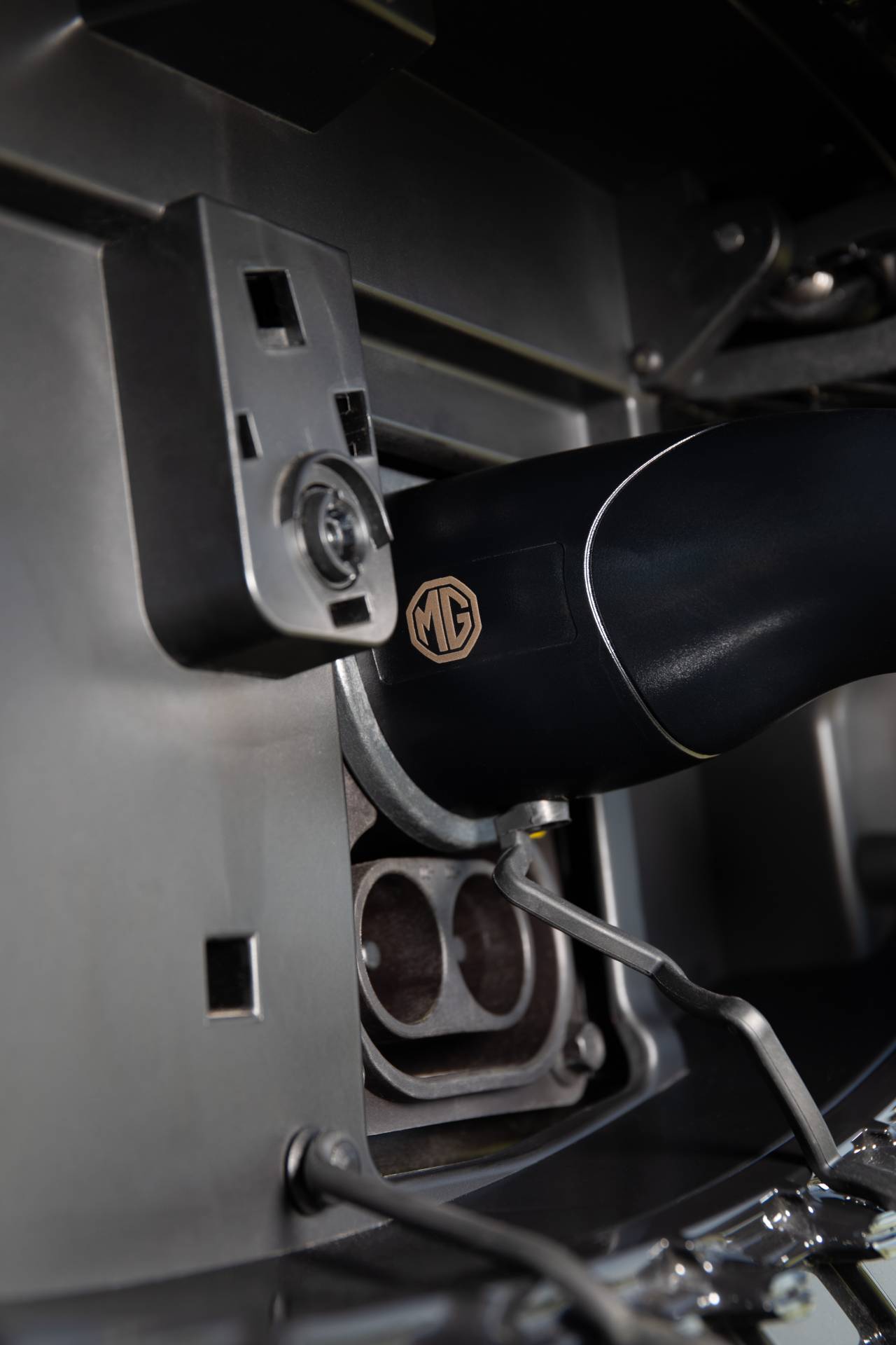 MG Racks Up 2,000 Orders For ZS EV, Extends Discounts To Next 1,000 Buyers