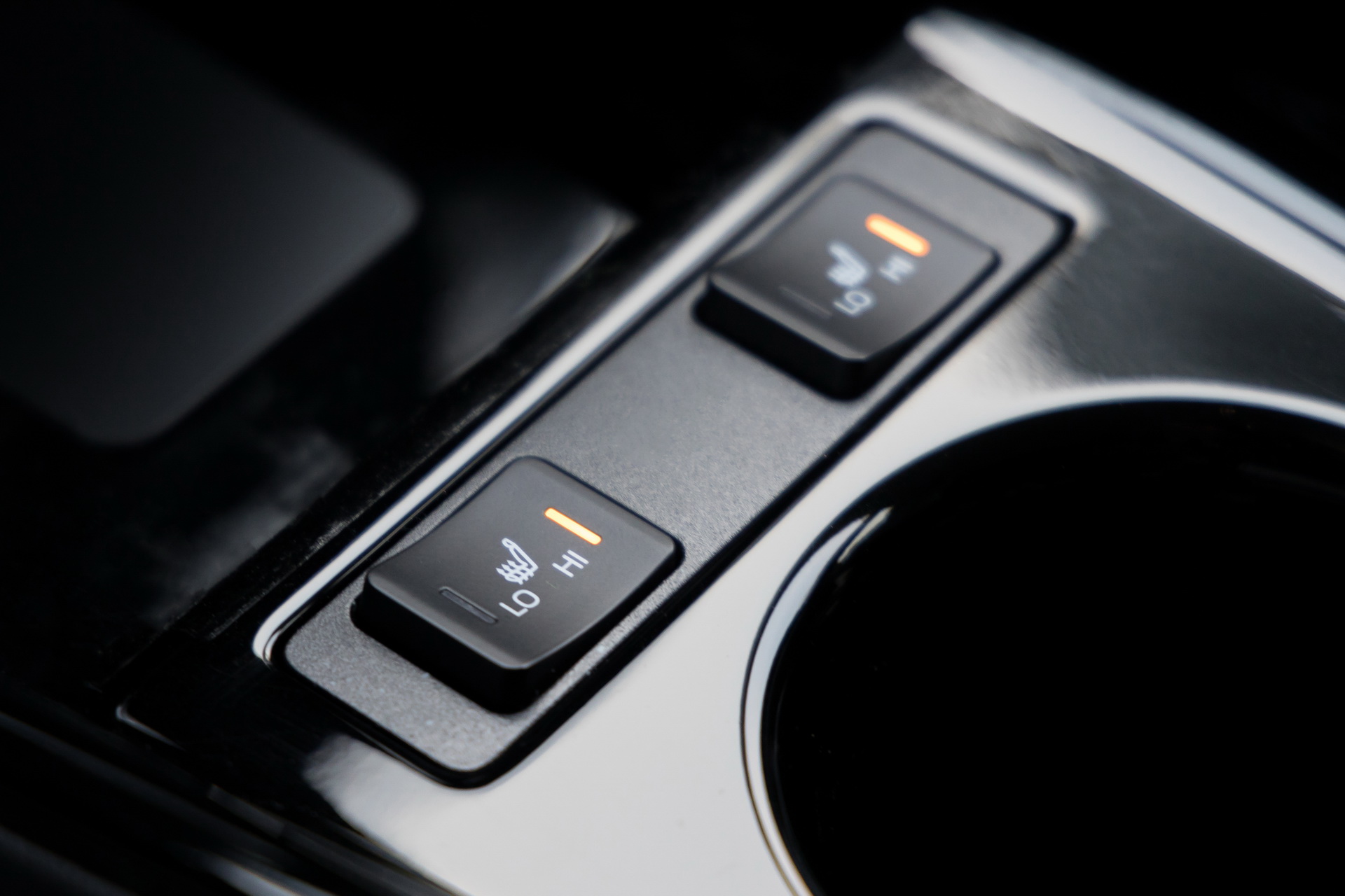 Toyota Updates 2020 Prius With More Safety Kit And Apple CarPlay As Standard