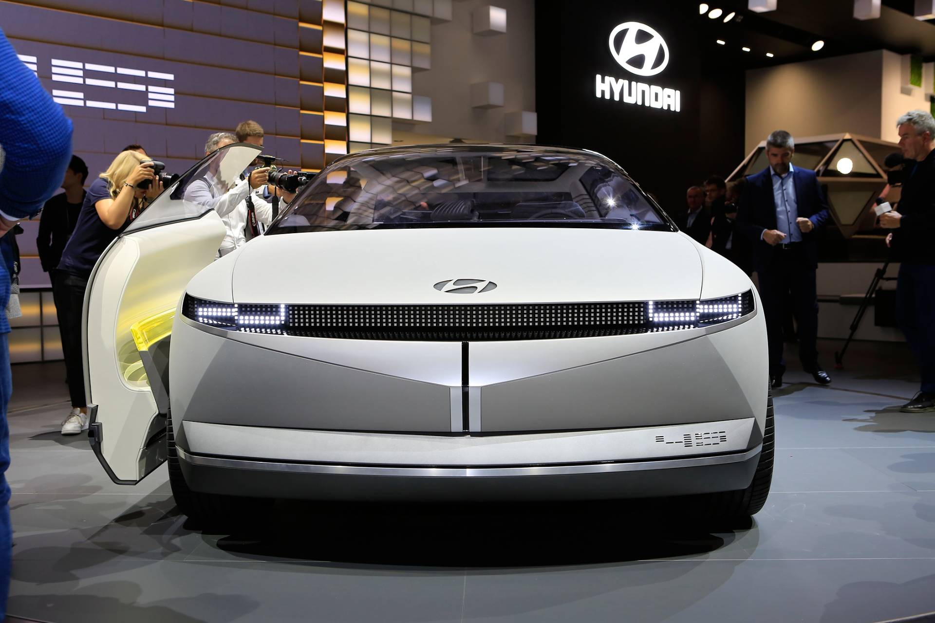 Hyundai 45 EV Concept Finds Inspiration In The Past For The Design Of Upcoming EVs