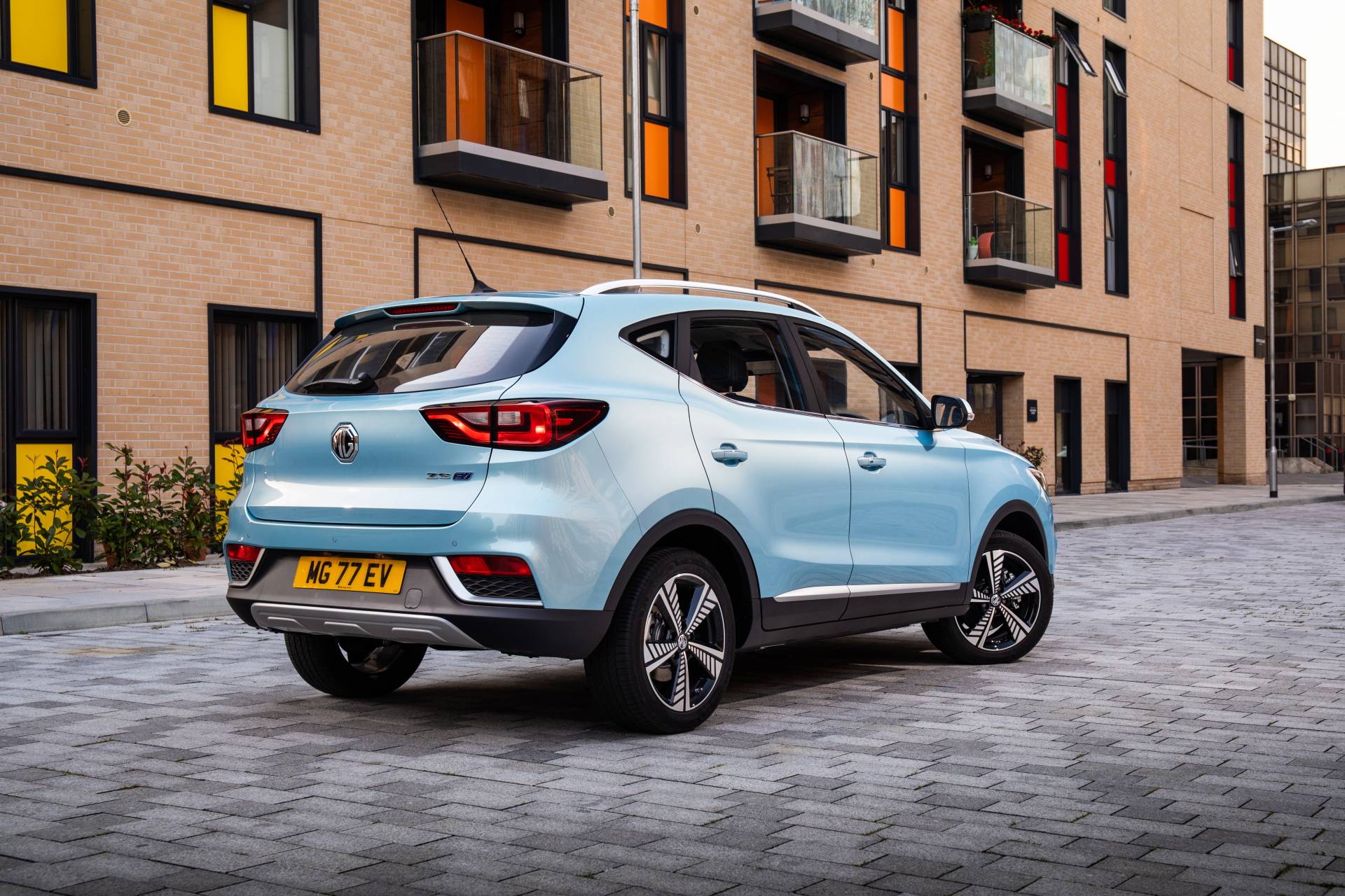 MG Racks Up 2,000 Orders For ZS EV, Extends Discounts To Next 1,000 Buyers
