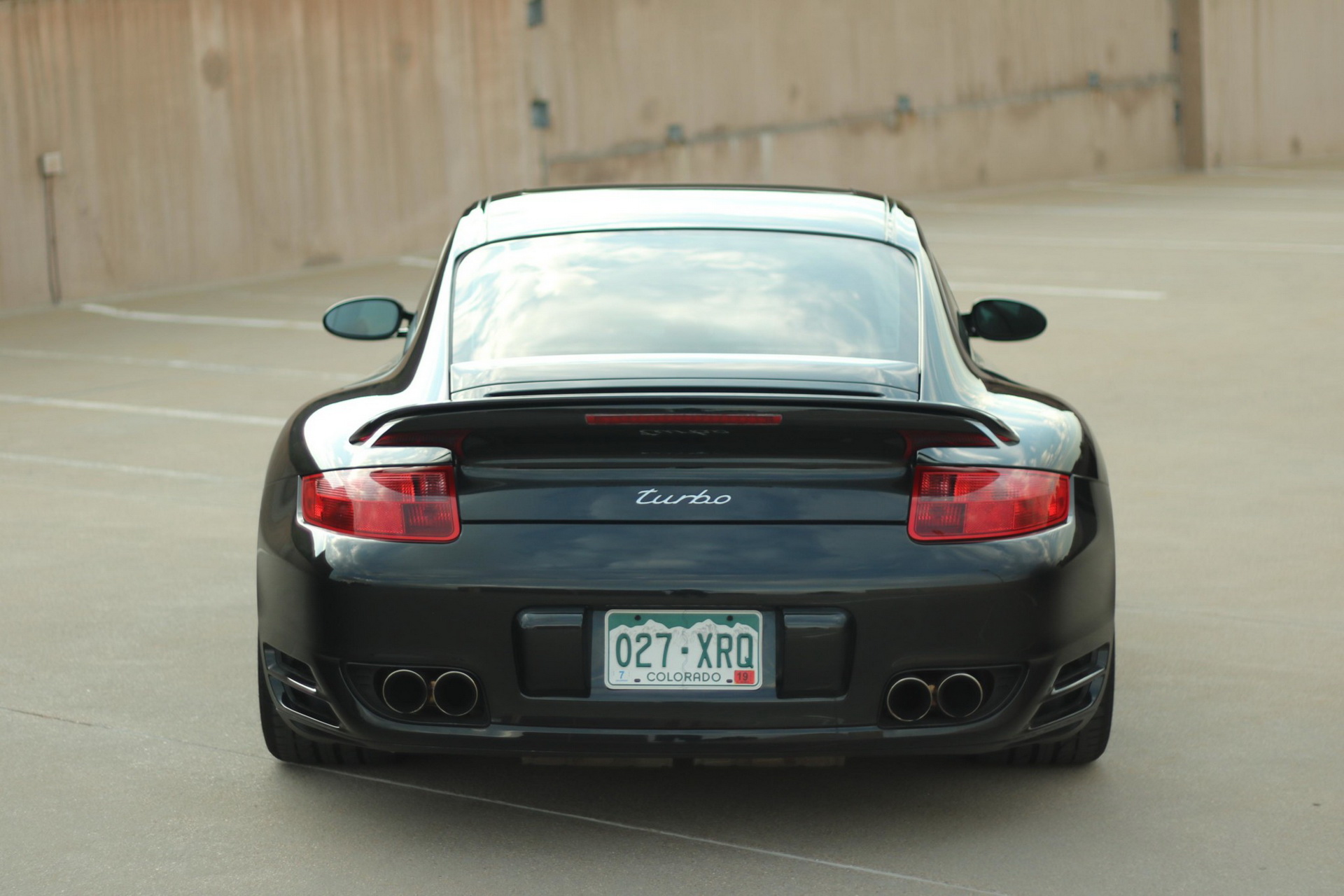 2007 Porsche 911 Turbo Wants To Entice You With Its 6-Speed Manual And Carbon Package