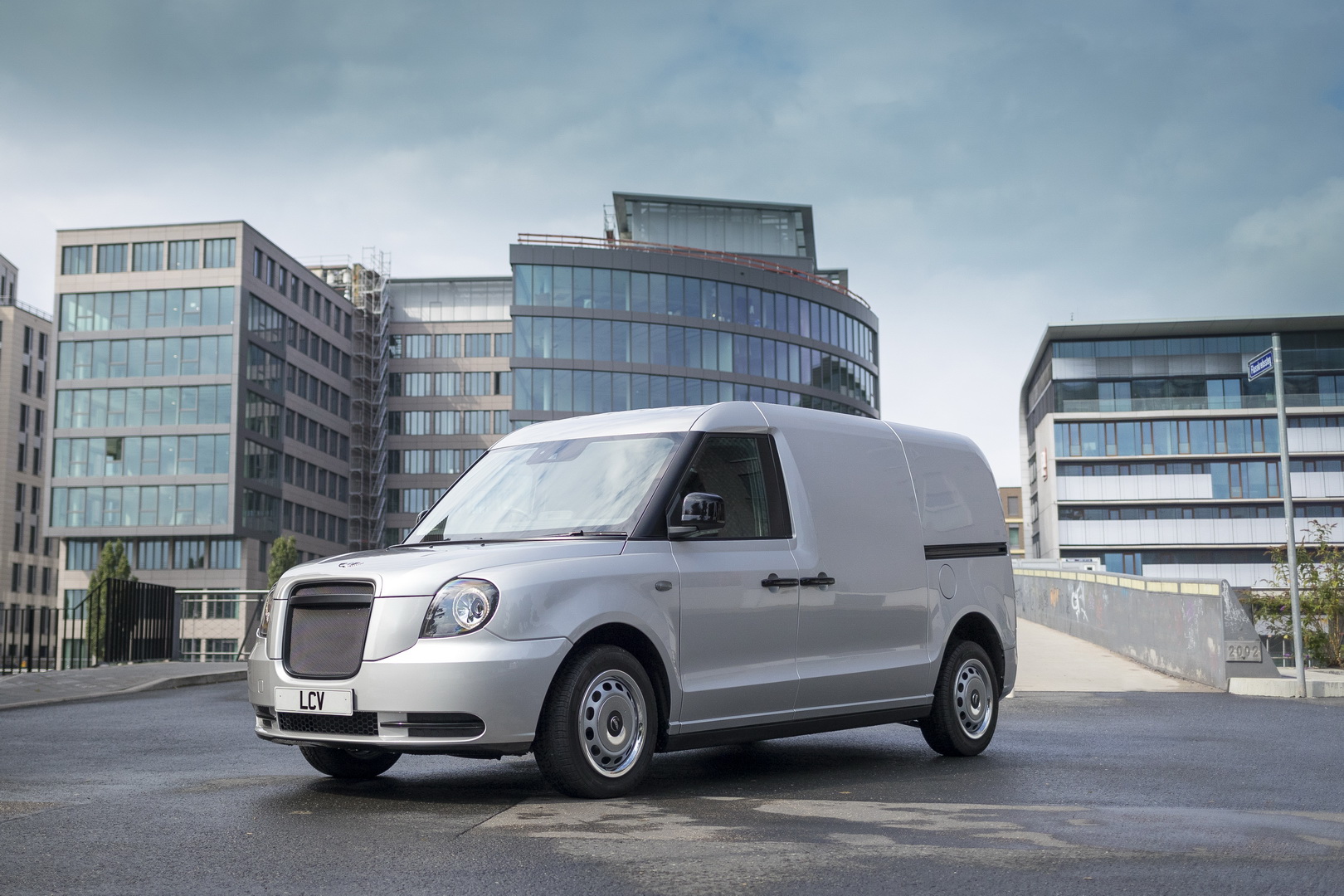 Geely-Owned LEVC’s New Range-Extender Commercial Van Shows Its Face In Frankfurt