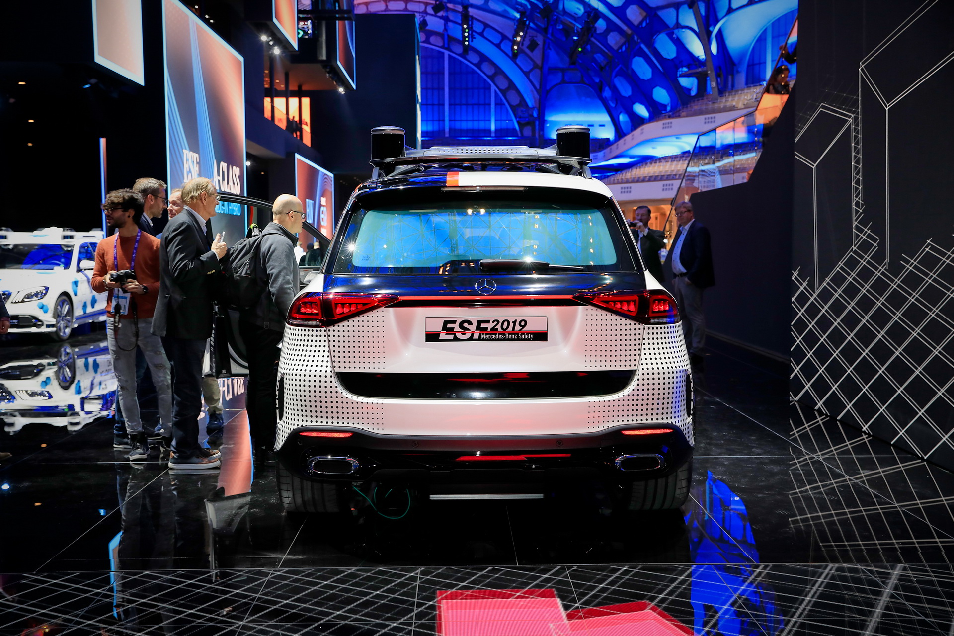 Mercedes’ New Experimental Safety Vehicle Is The World’s Most Clever GLE