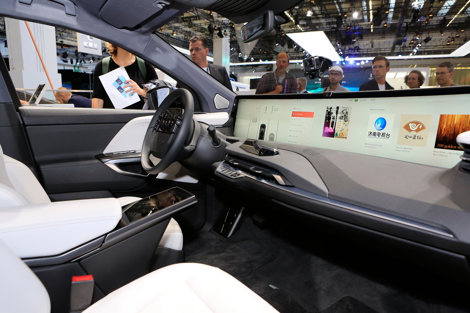Production Byton M-Byte EV Retains Ginormous 48-Inch Digital Dash, Starts At €45,000