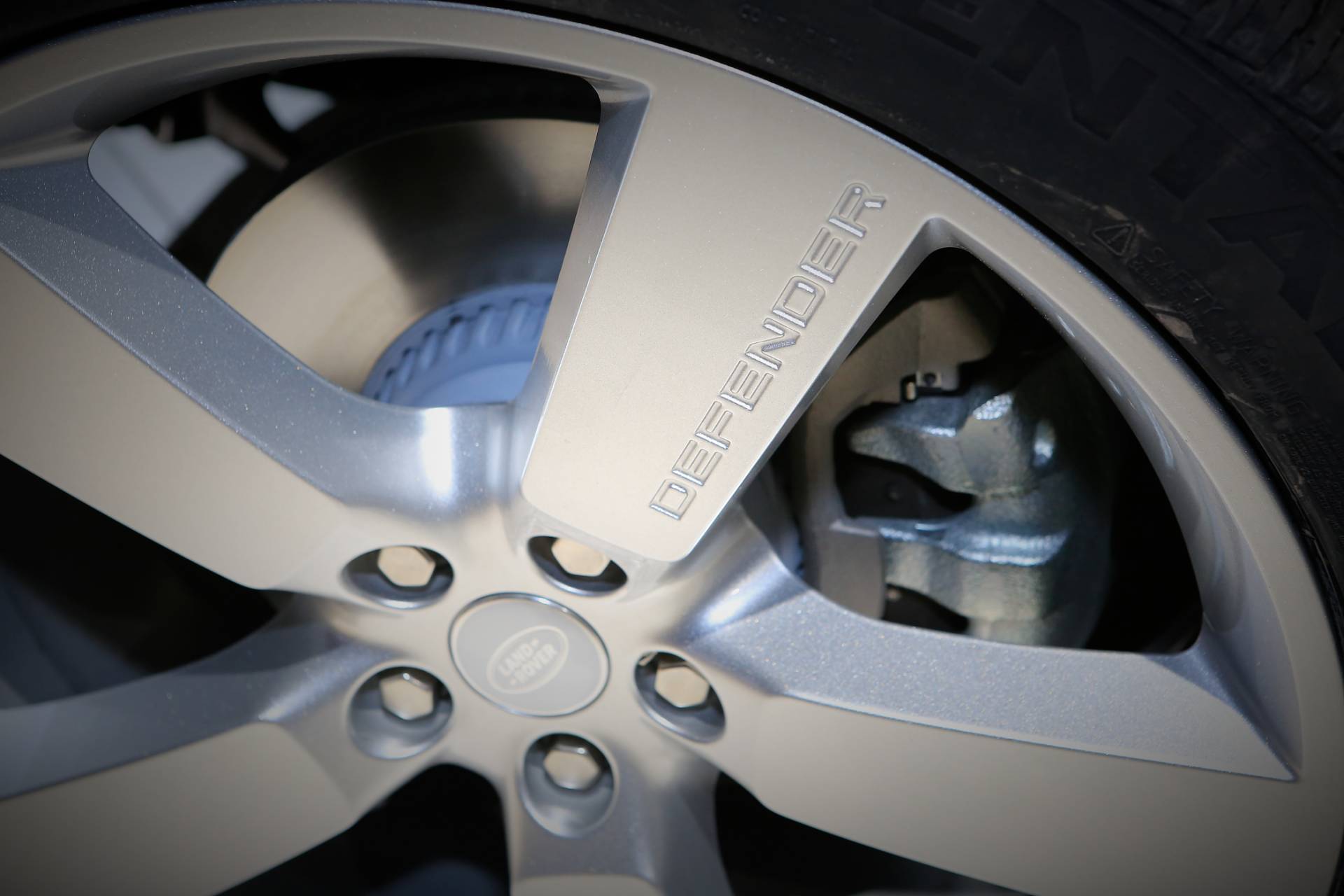 2020 Land Rover Defender Yours From $50,925 In The U.S., £45,240 In Britain