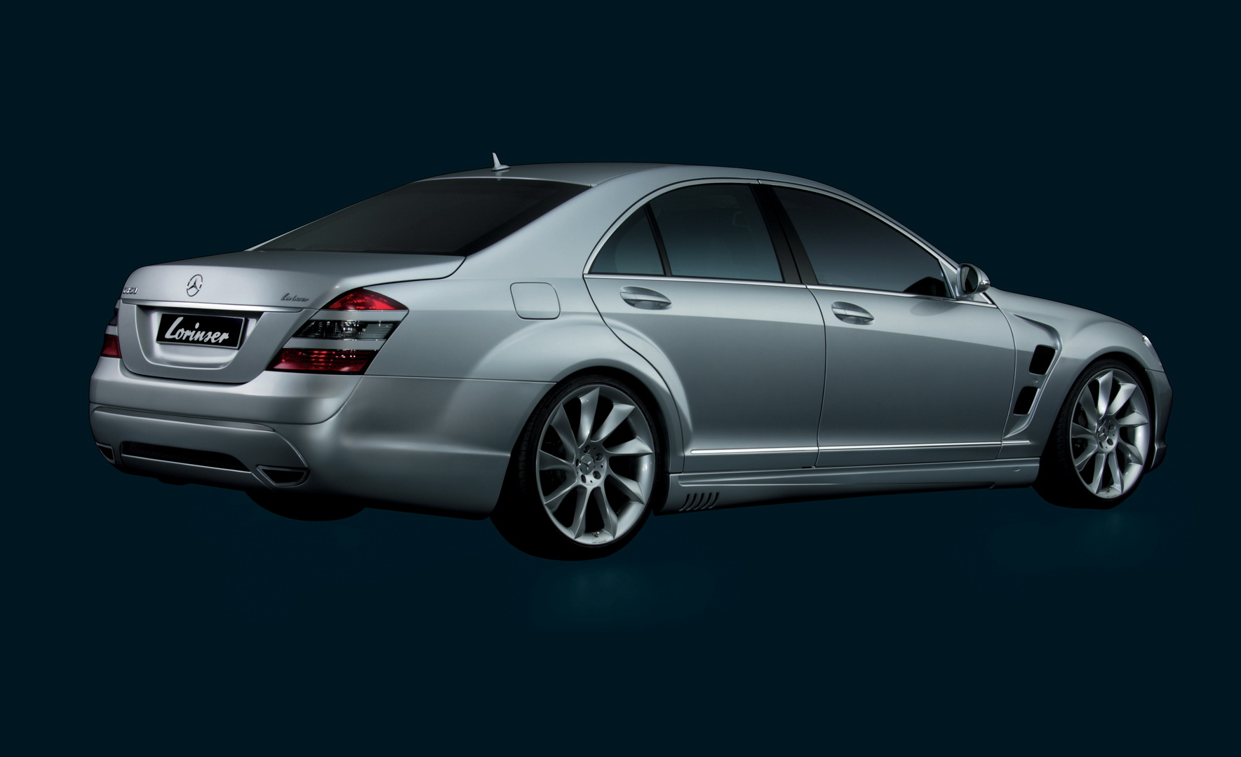 Lorinser Wants To Make Your Old Mercedes-Benz S-Class W221 Stand Out