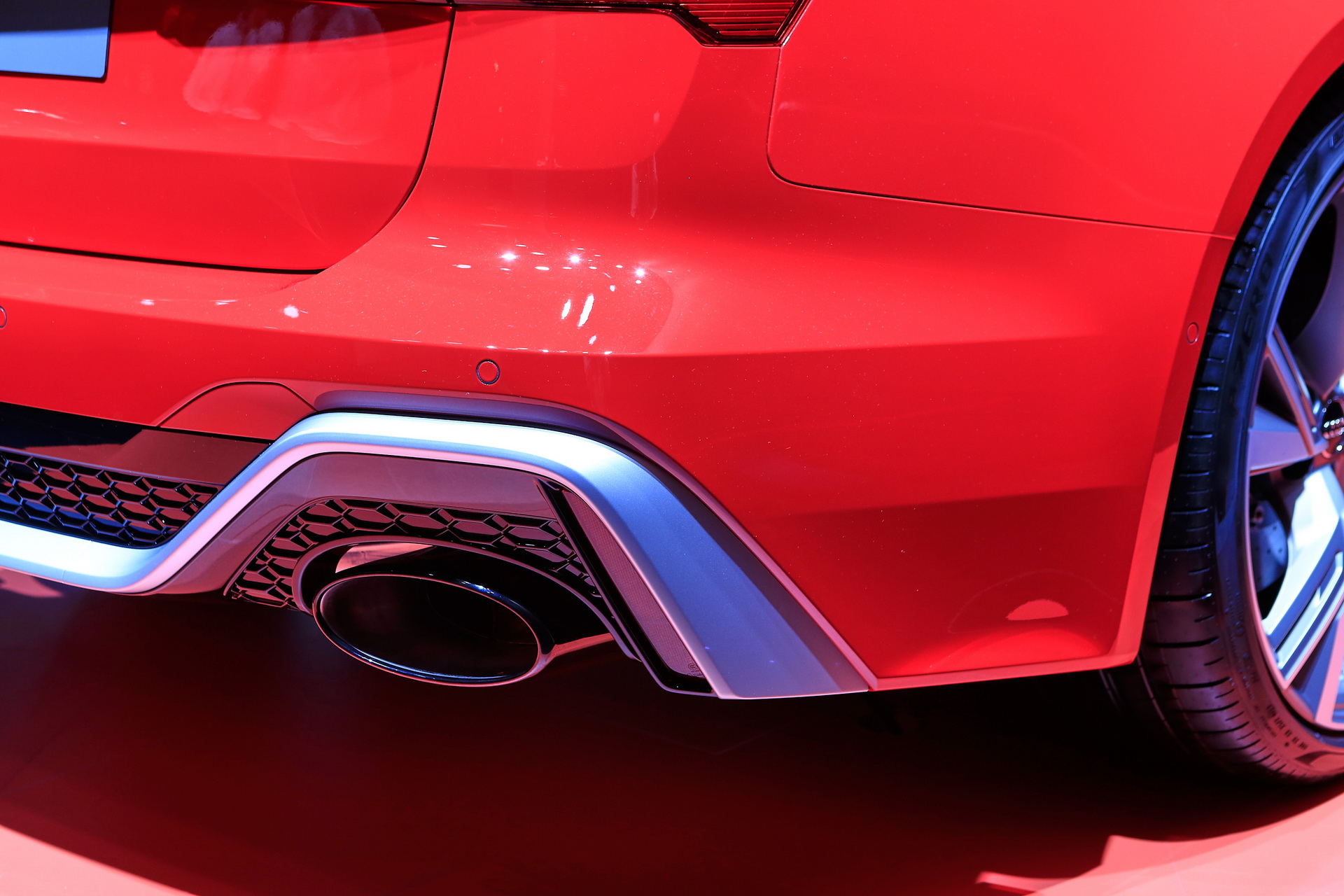 Glossy Red 2020 Audi RS6 Avant Is Frankfurt’s Most Extreme Family Car (And We Love It For That)