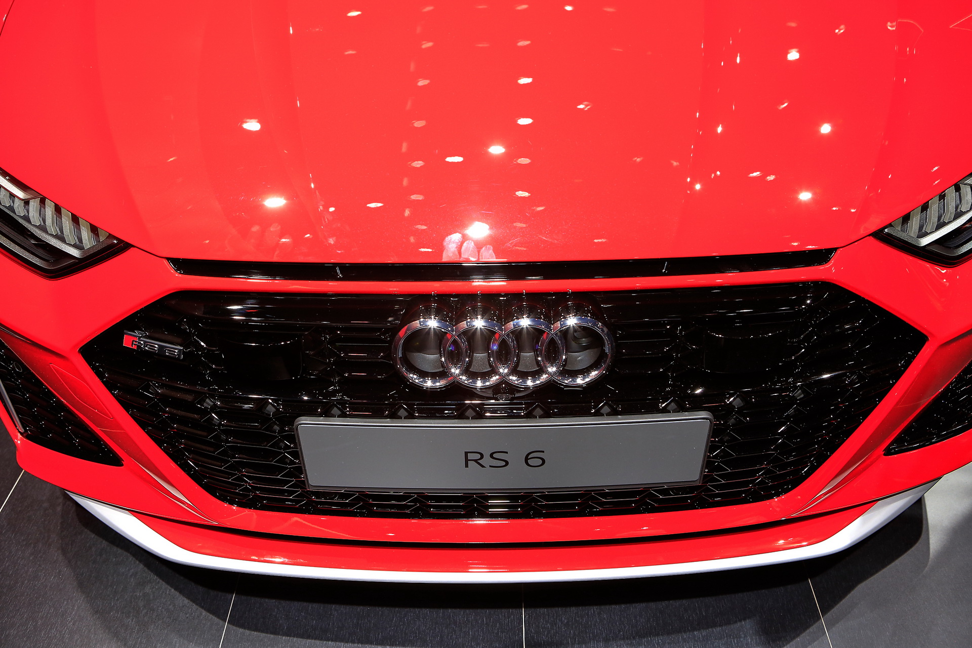 Glossy Red 2020 Audi RS6 Avant Is Frankfurt’s Most Extreme Family Car (And We Love It For That)