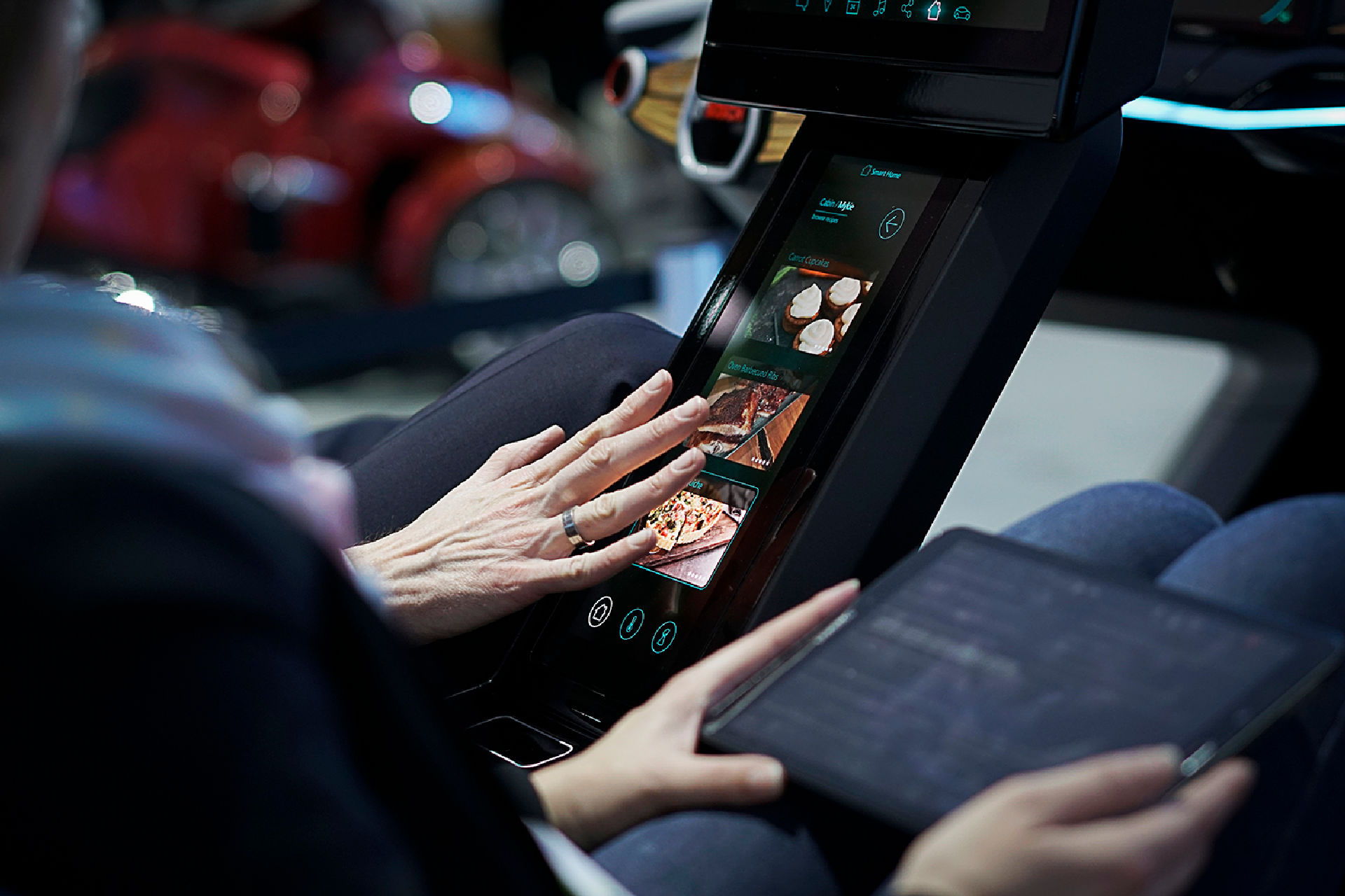 3D Instrument Cluster By Bosch Makes Alerts Seem Like They “Jump Out Of The Display”