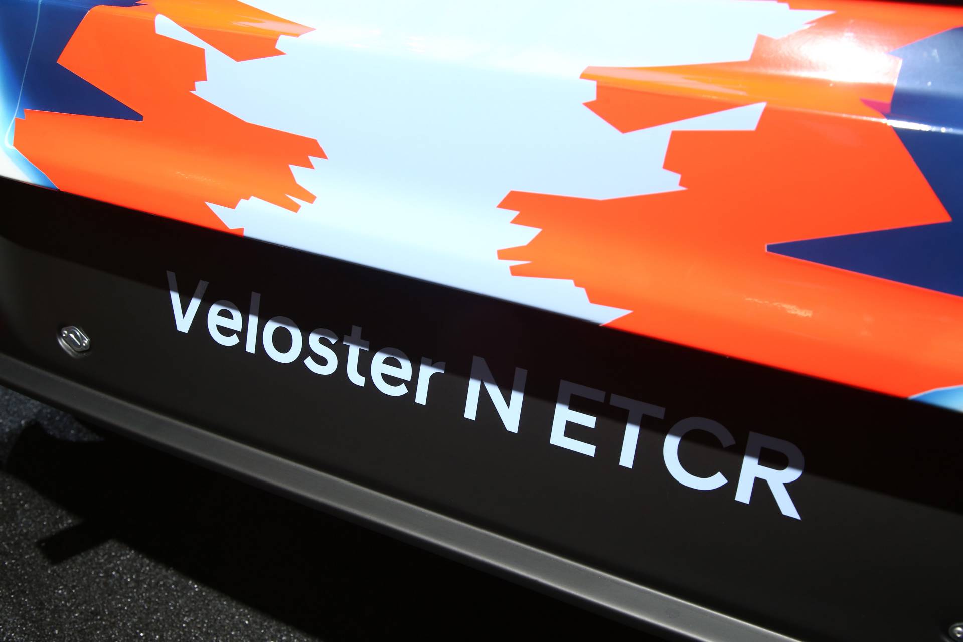 Hyundai Veloster N ETCR Is A RWD Racer With Four Mid-Mounted Electric Motors