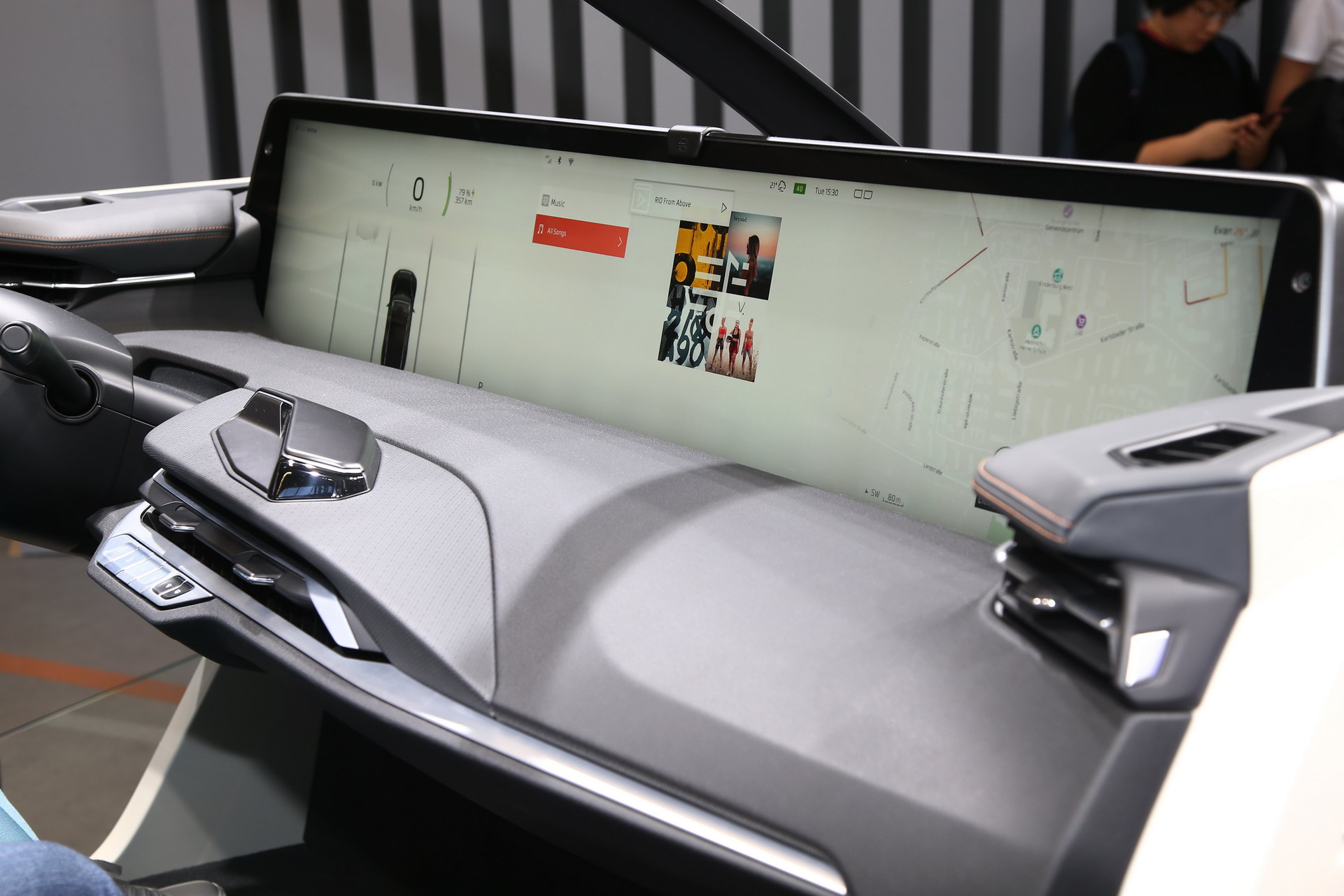 Production Byton M-Byte EV Retains Ginormous 48-Inch Digital Dash, Starts At €45,000