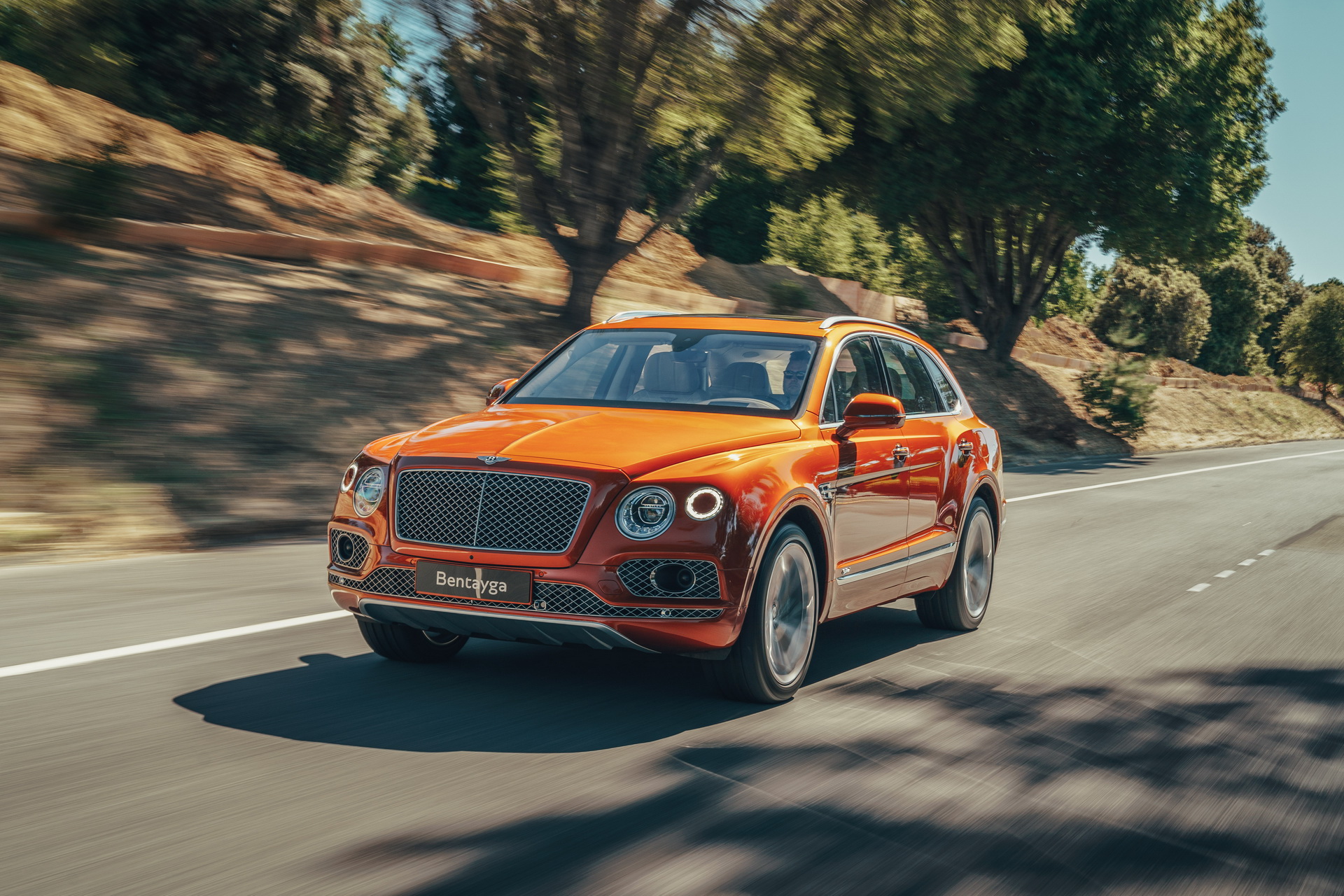 Bentley Begins Deliveries Of The New Bentayga Hybrid