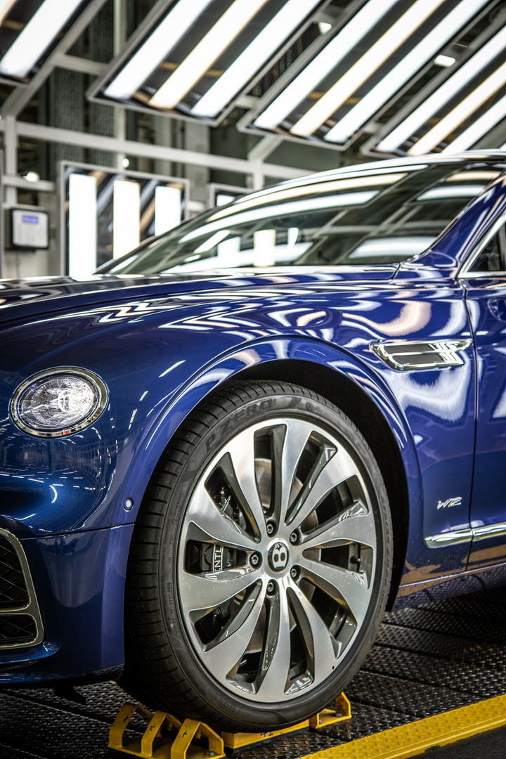 Bentley Starts Production Of The New Flying Spur, First Deliveries Due Early Next Year