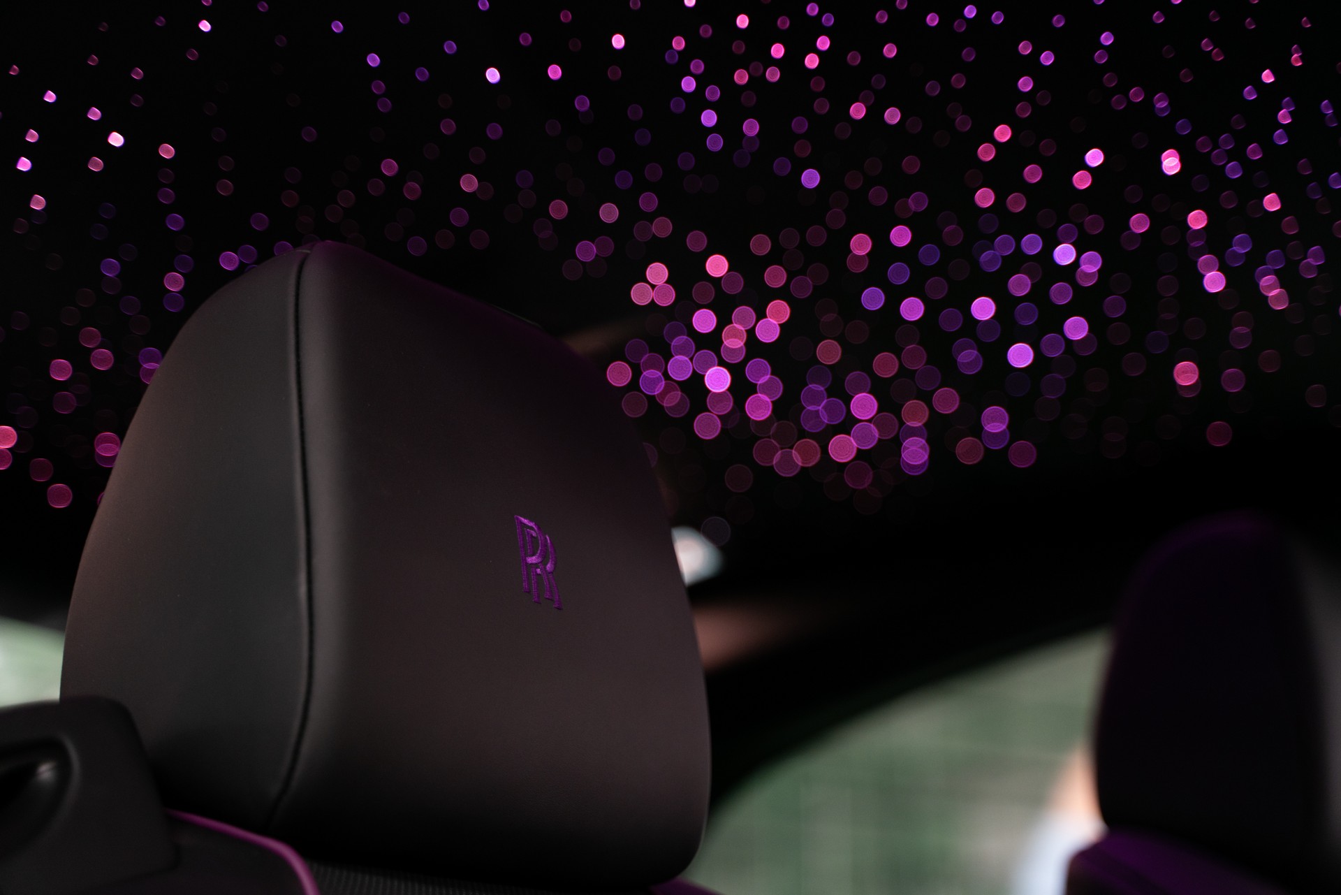 Rolls-Royce Wraith Black & Bright Collection Pays Tribute To Moscow