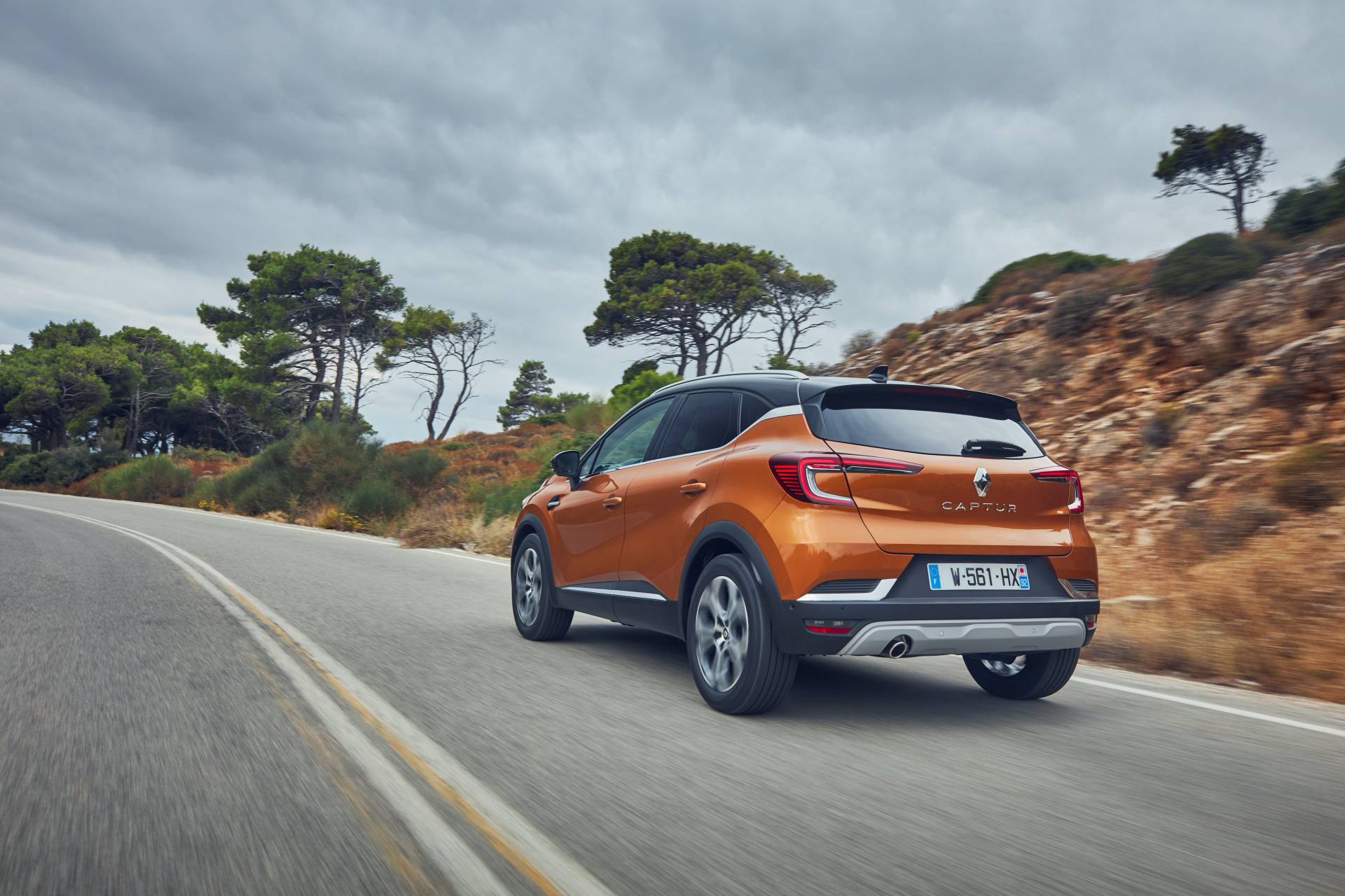 2020 Renault Captur Vies For European Supremacy, Stars In Huge Gallery