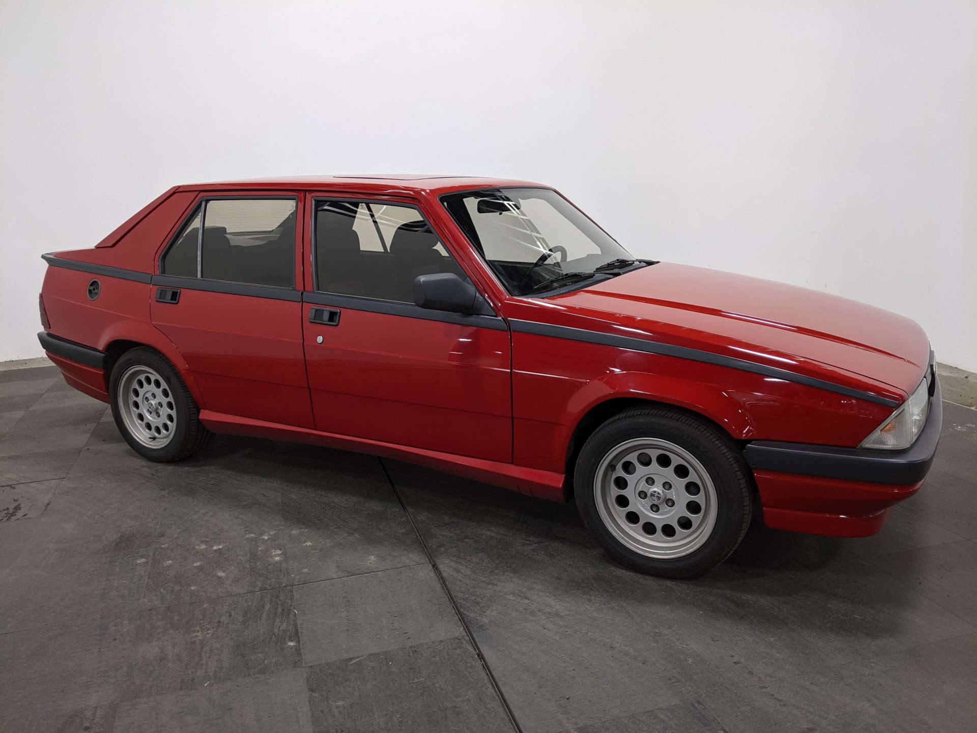 This 1988 Alfa Romeo Milano Verde V6 Can Help You Earn Your Petrolhead Stripes