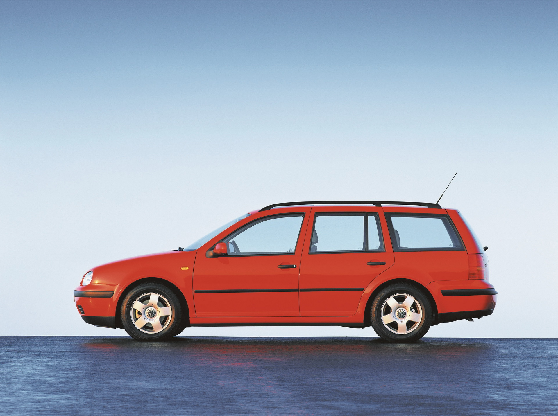 VW Golf Countdown: 1997-2003 Mk4 Introduced A High Quality Interior, ESC And DSG