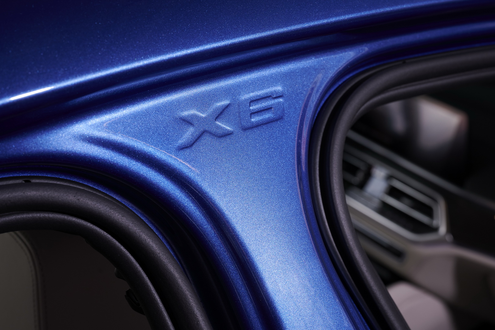 BMW Wants You To Explore Every Detail Of The New X6 In 102 Images