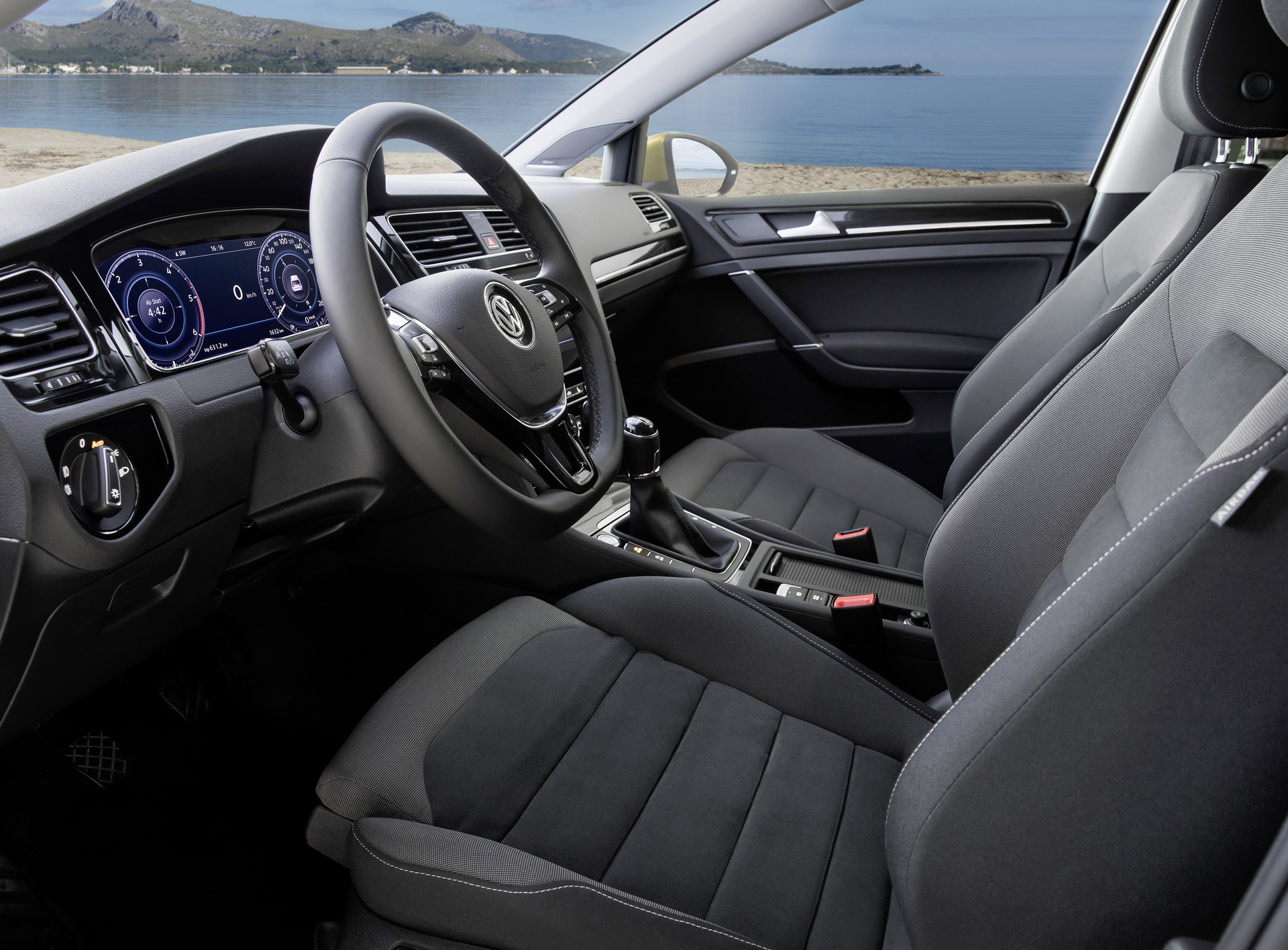 VW Golf Countdown: 2012-2019 Mk7 Did Its Best To Stay Ahead Of The Competition