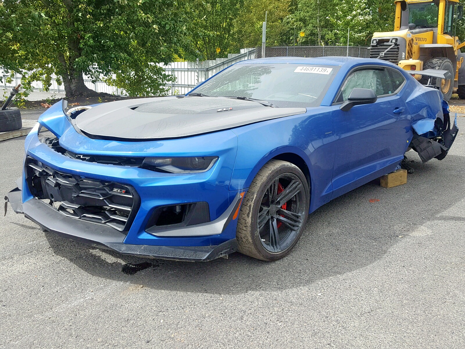 Crashed Camaro ZL1 With Less Than 50 Miles Is Pleading To Be Saved From The Grave