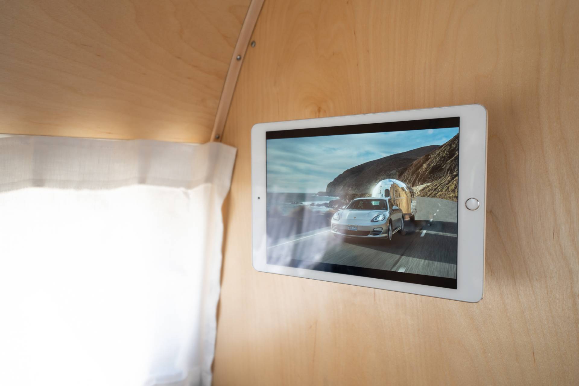 The Bowlus Road Chief “Wave Bespoke Edition” Trailer Is One Way To Spend $225,000