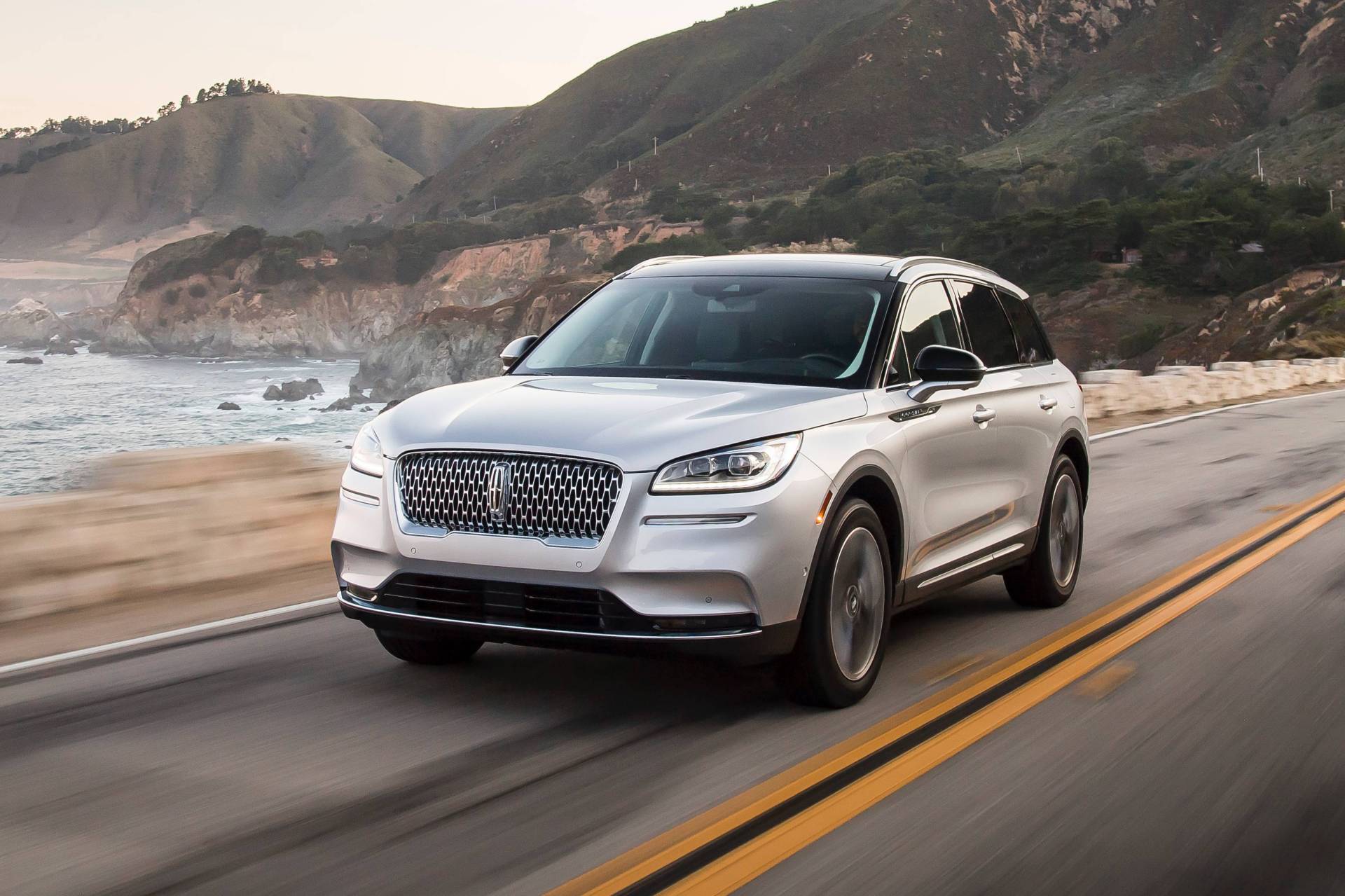 Lincoln Shows Us More Of The 2020 Corsair In 99 New Photos