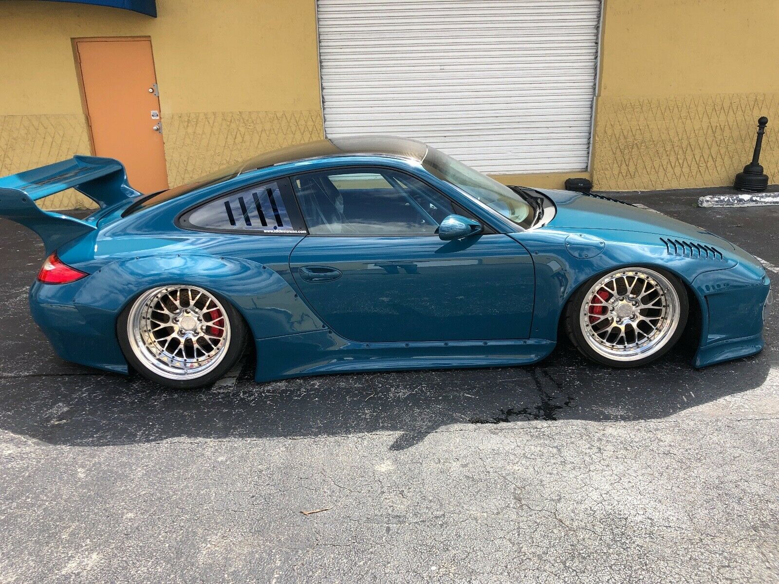 Slantnose 2008 Porsche 911 SEMA Car Sure Is An Interesting Ride