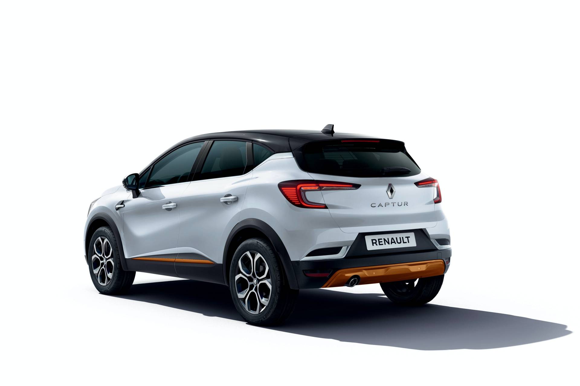 2020 Renault Captur Vies For European Supremacy, Stars In Huge Gallery