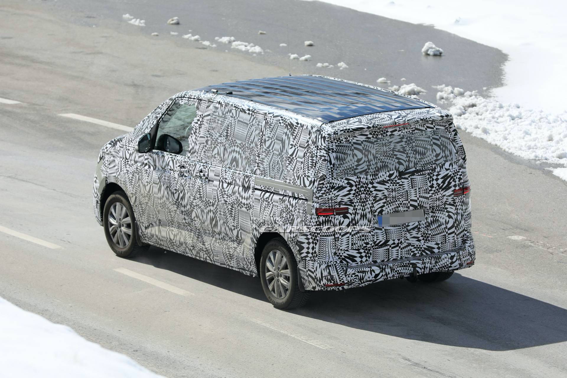 2020 VW T7 Multivan Spied, Will Reportedly Be Based On MQB Platform