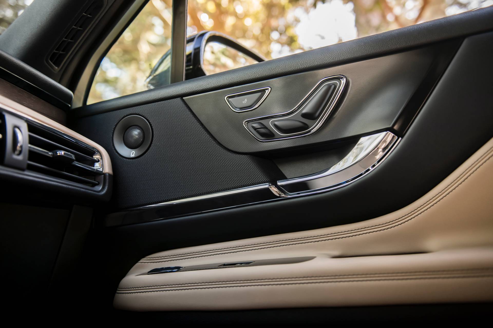 Lincoln Shows Us More Of The 2020 Corsair In 99 New Photos