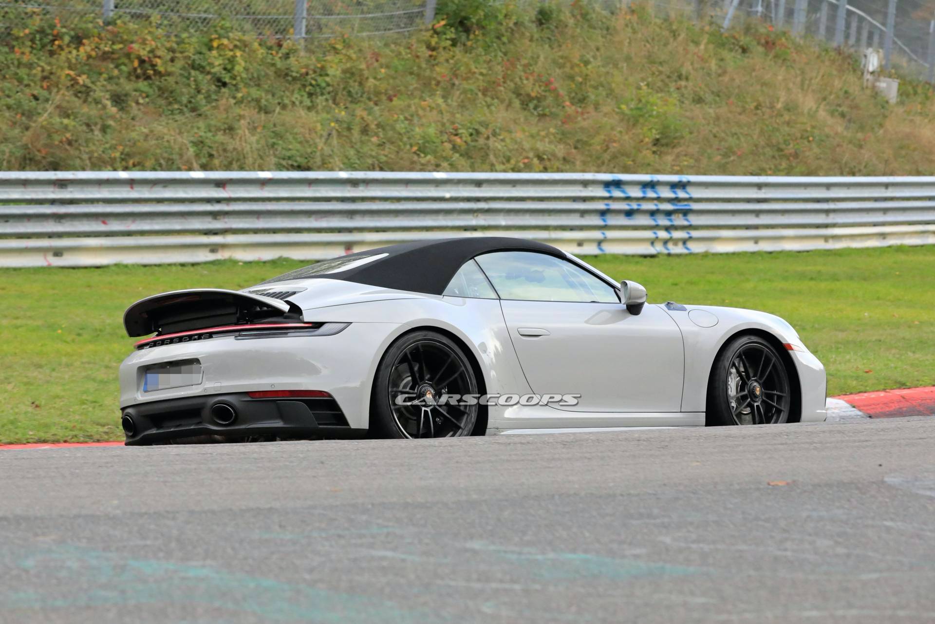 2020 Porsche 911 GTS Cabriolet Spied Camouflage-Free (Again), Looks Good